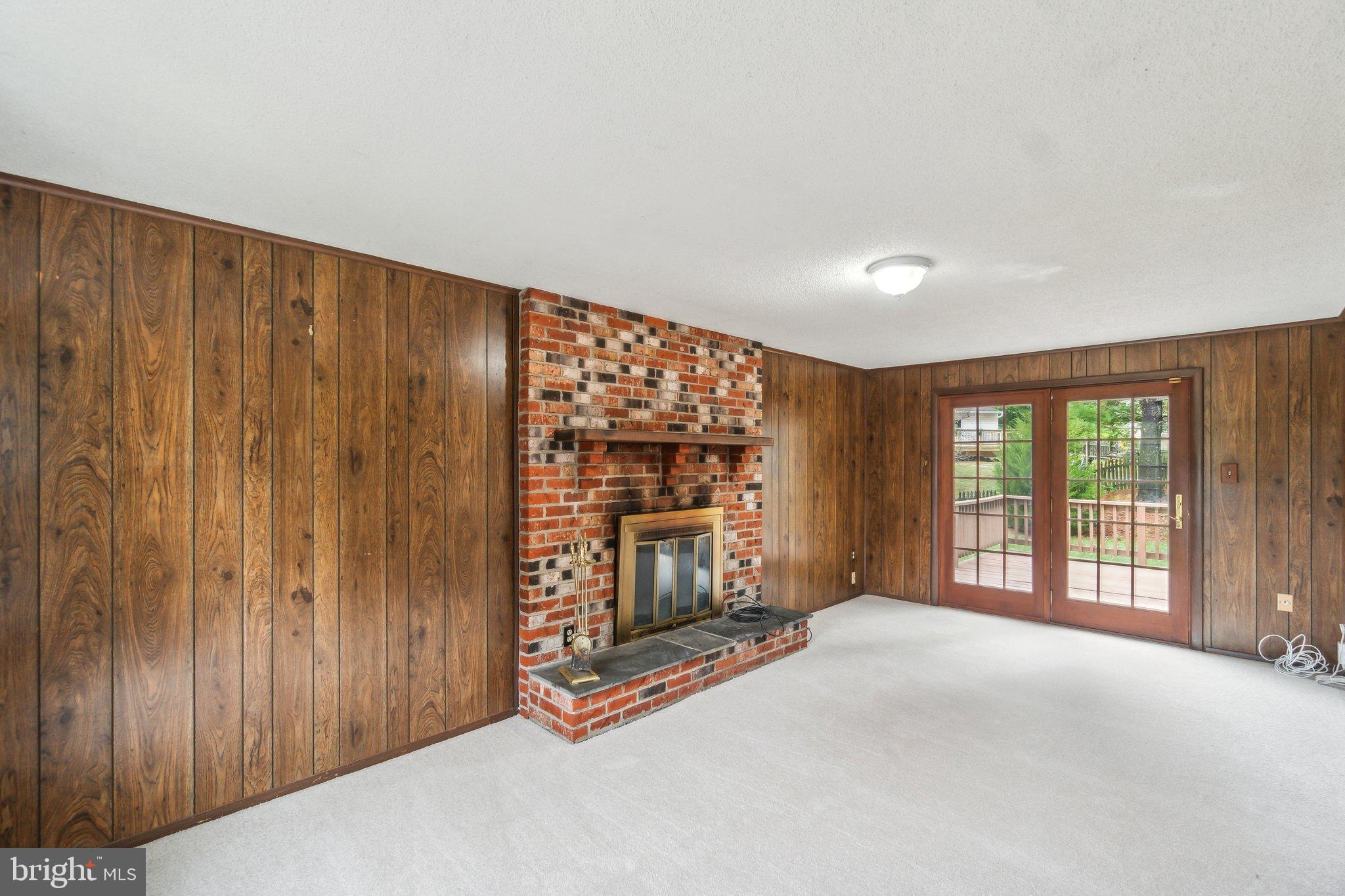 DERWOOD STATION - Residential