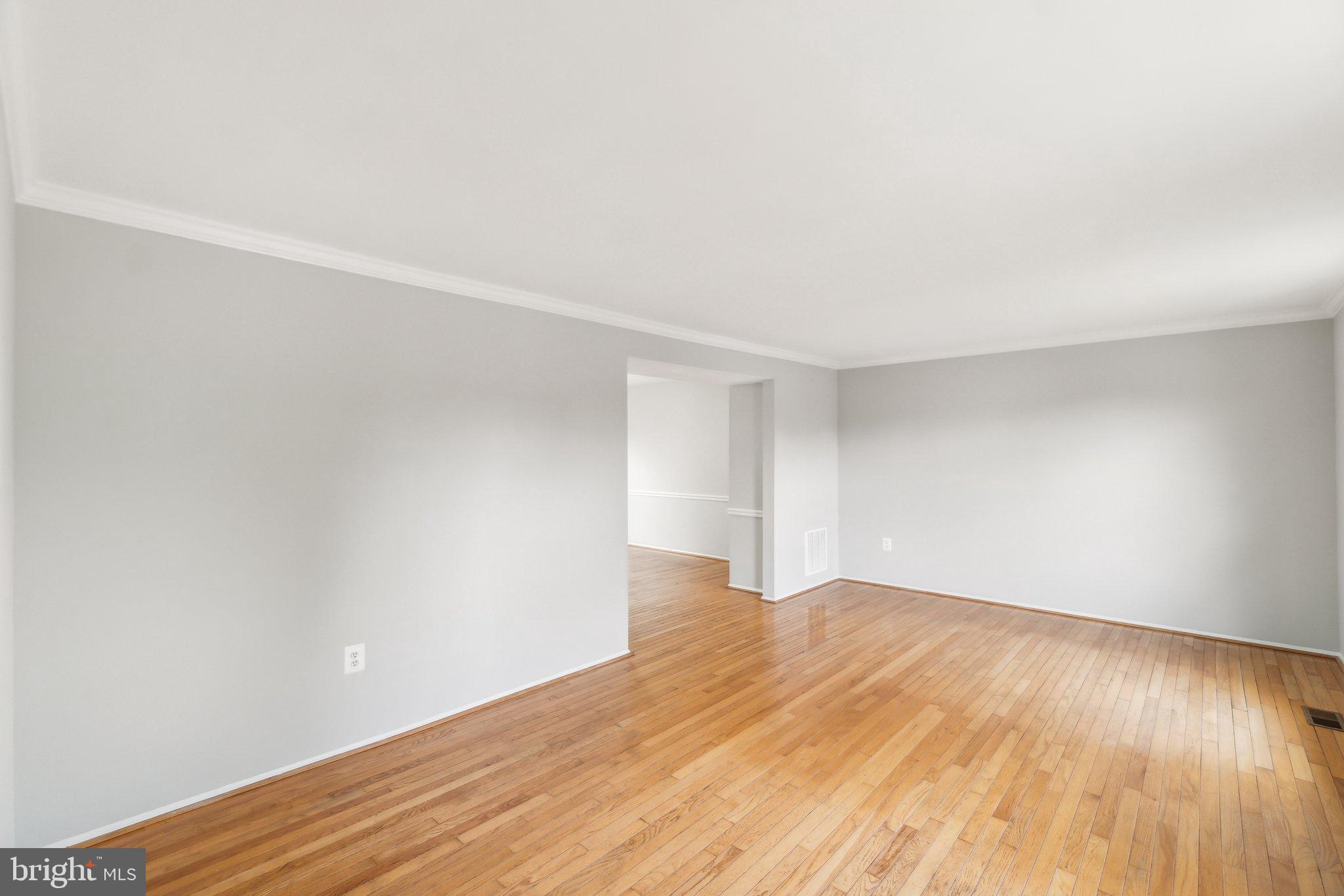 DERWOOD STATION - Residential