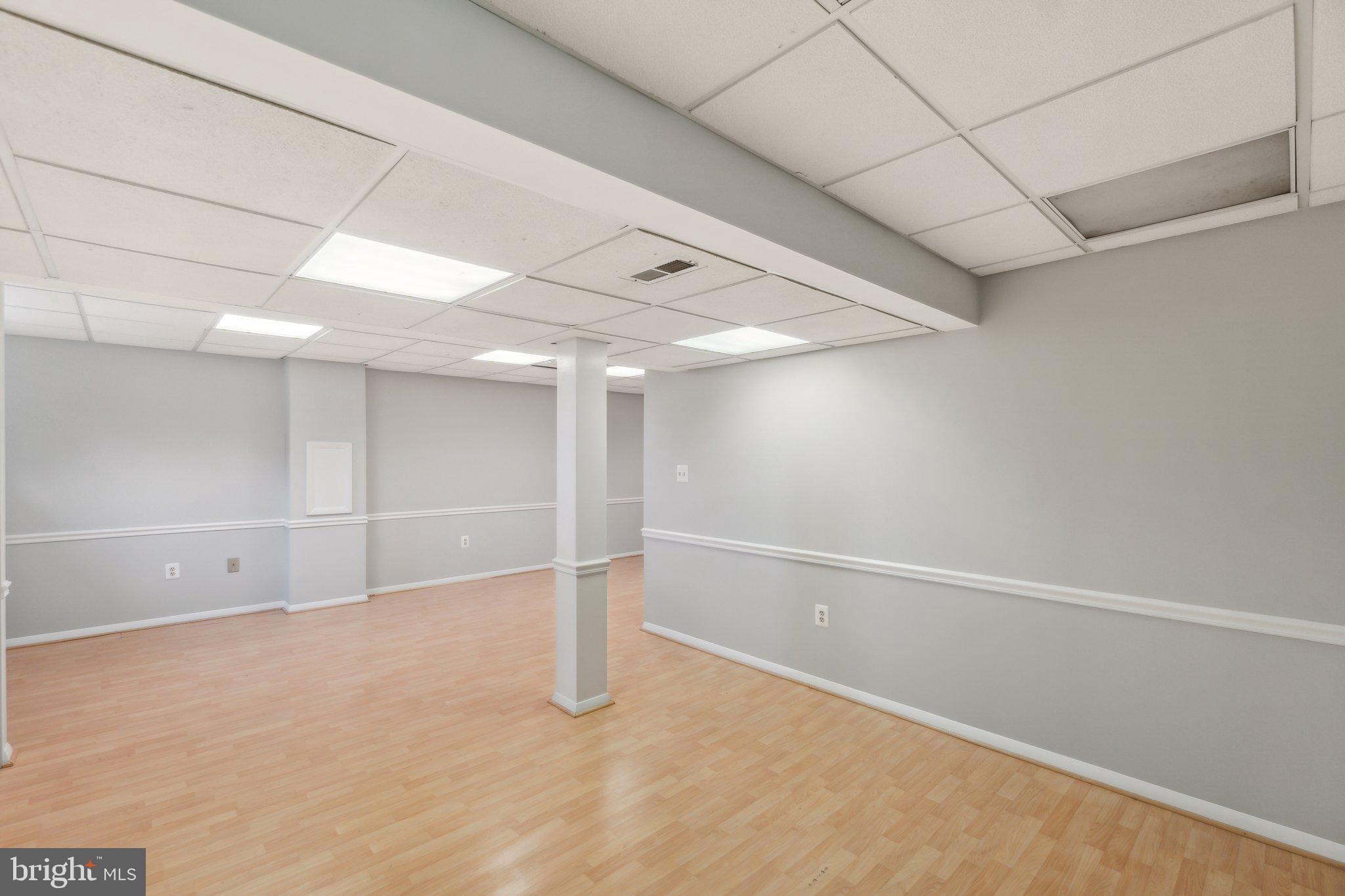 DERWOOD STATION - Residential