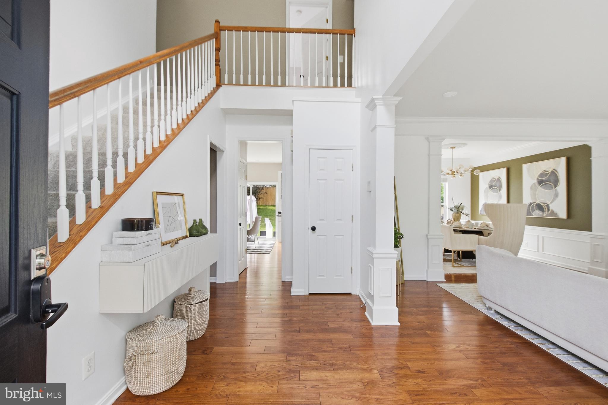 5880 MOONBEAM DRIVE