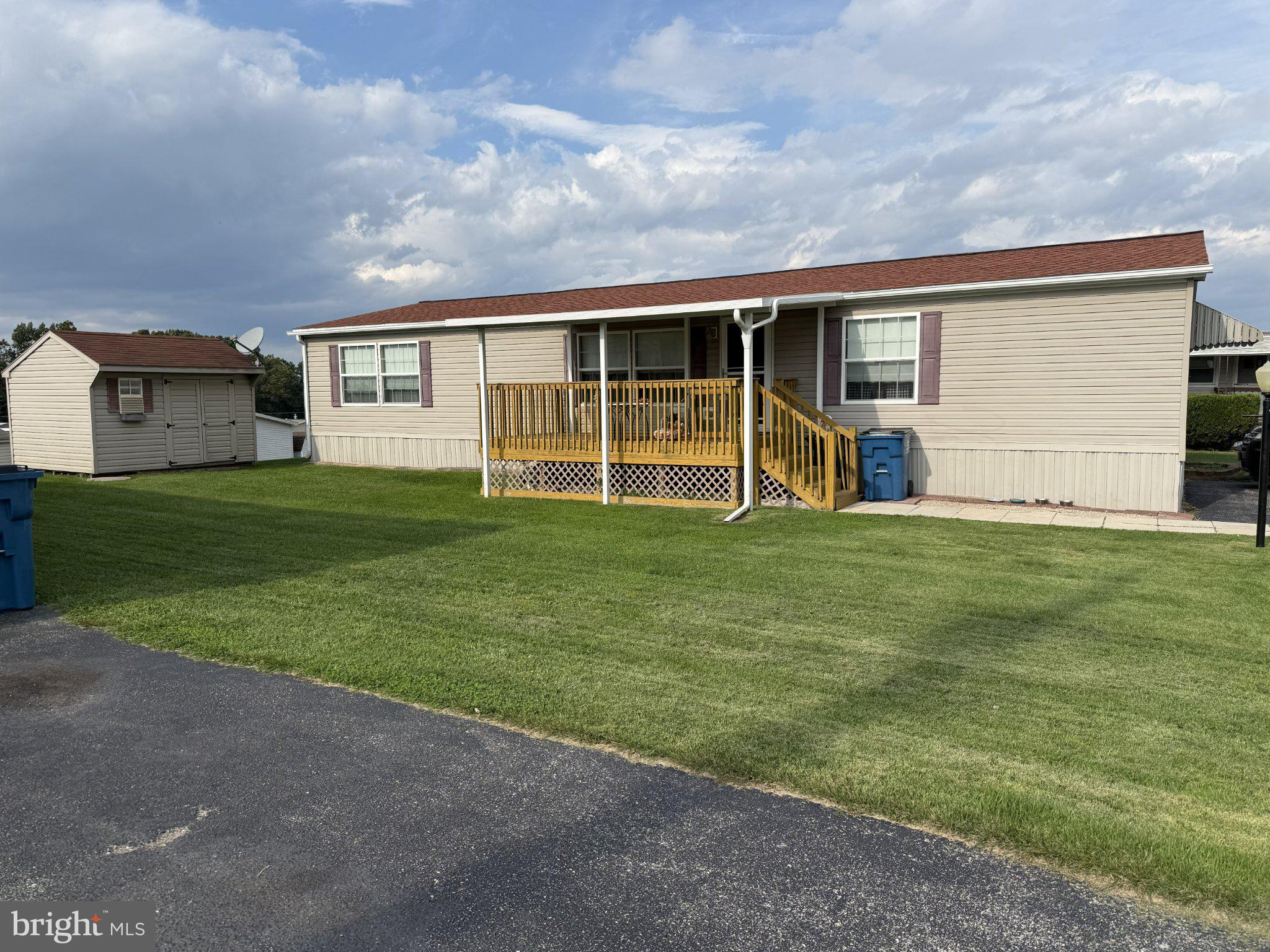 196 COUNTRY RIDGE DRIVE E 196