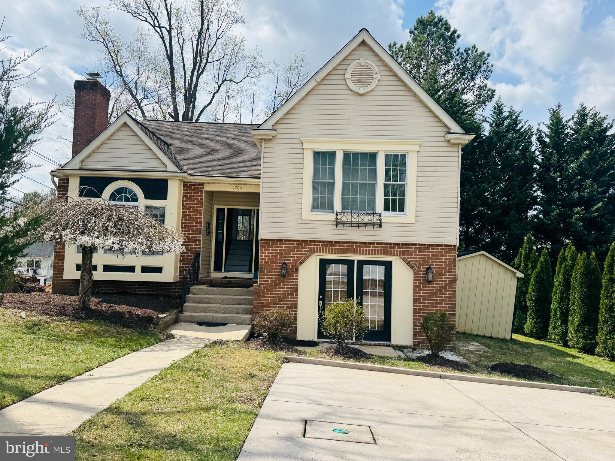 1704 ROSS ROAD