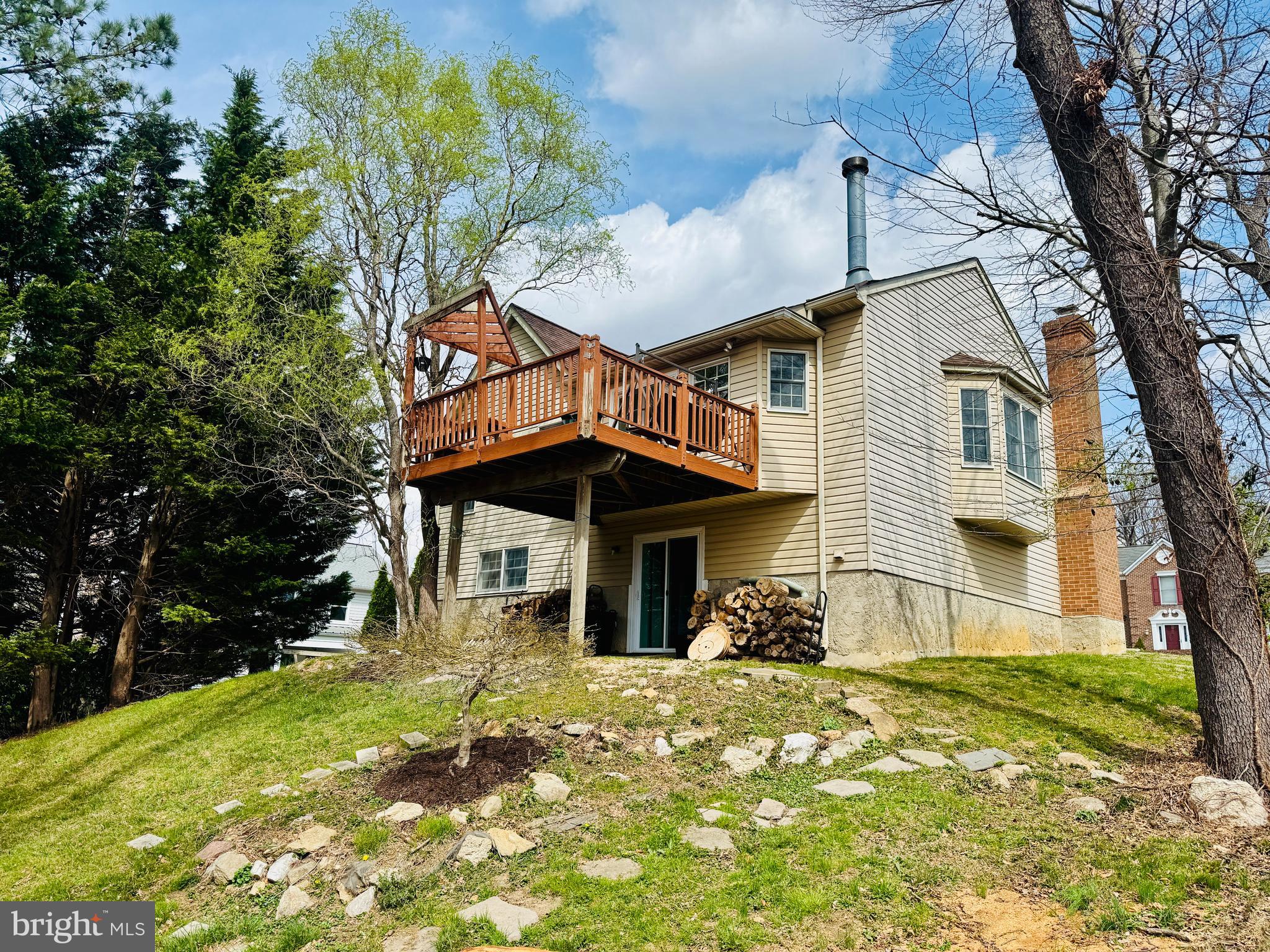 1704 ROSS ROAD