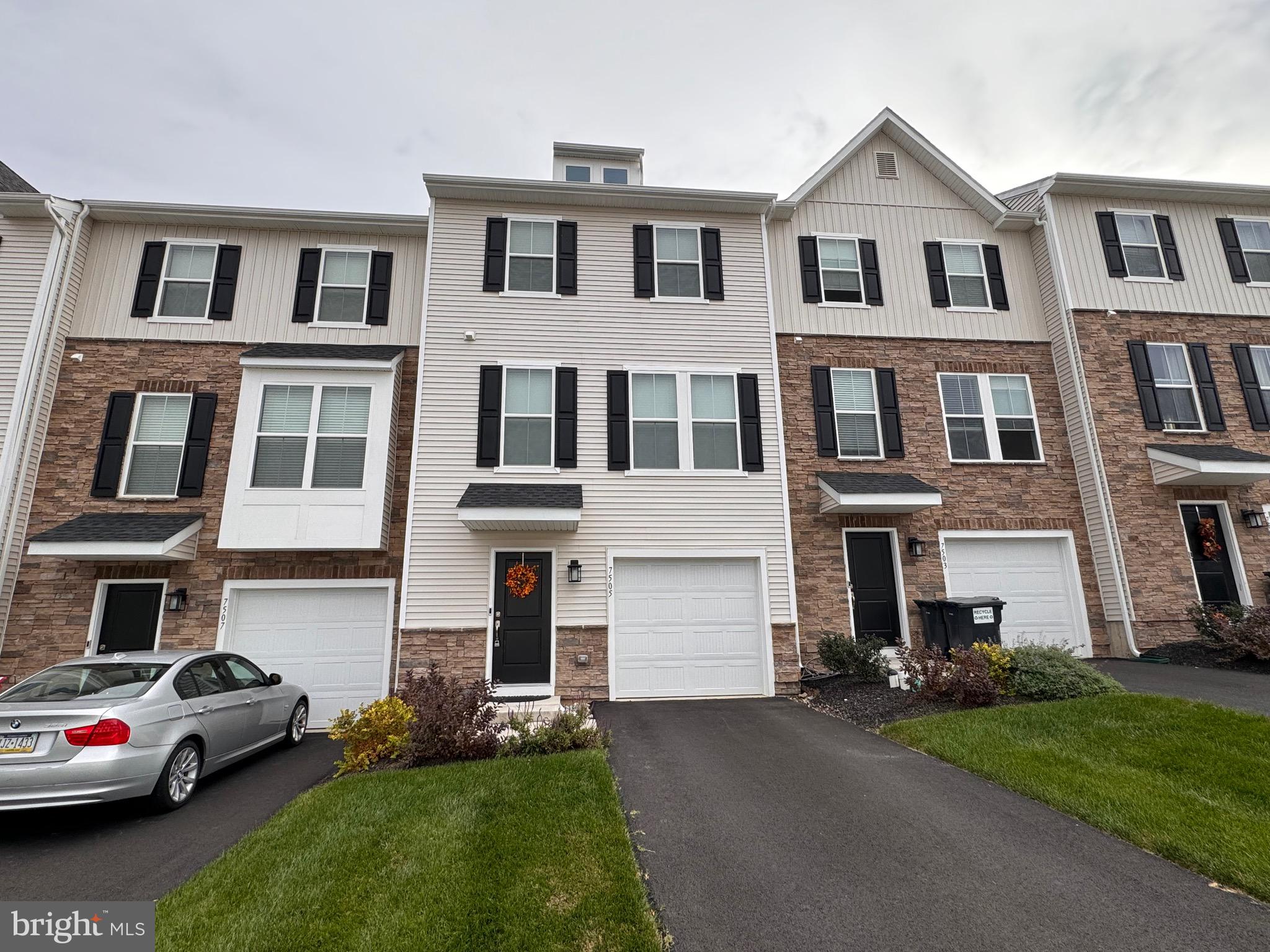 BROOKSIDE COURT AT UPPER SAUCON - Residential Lease