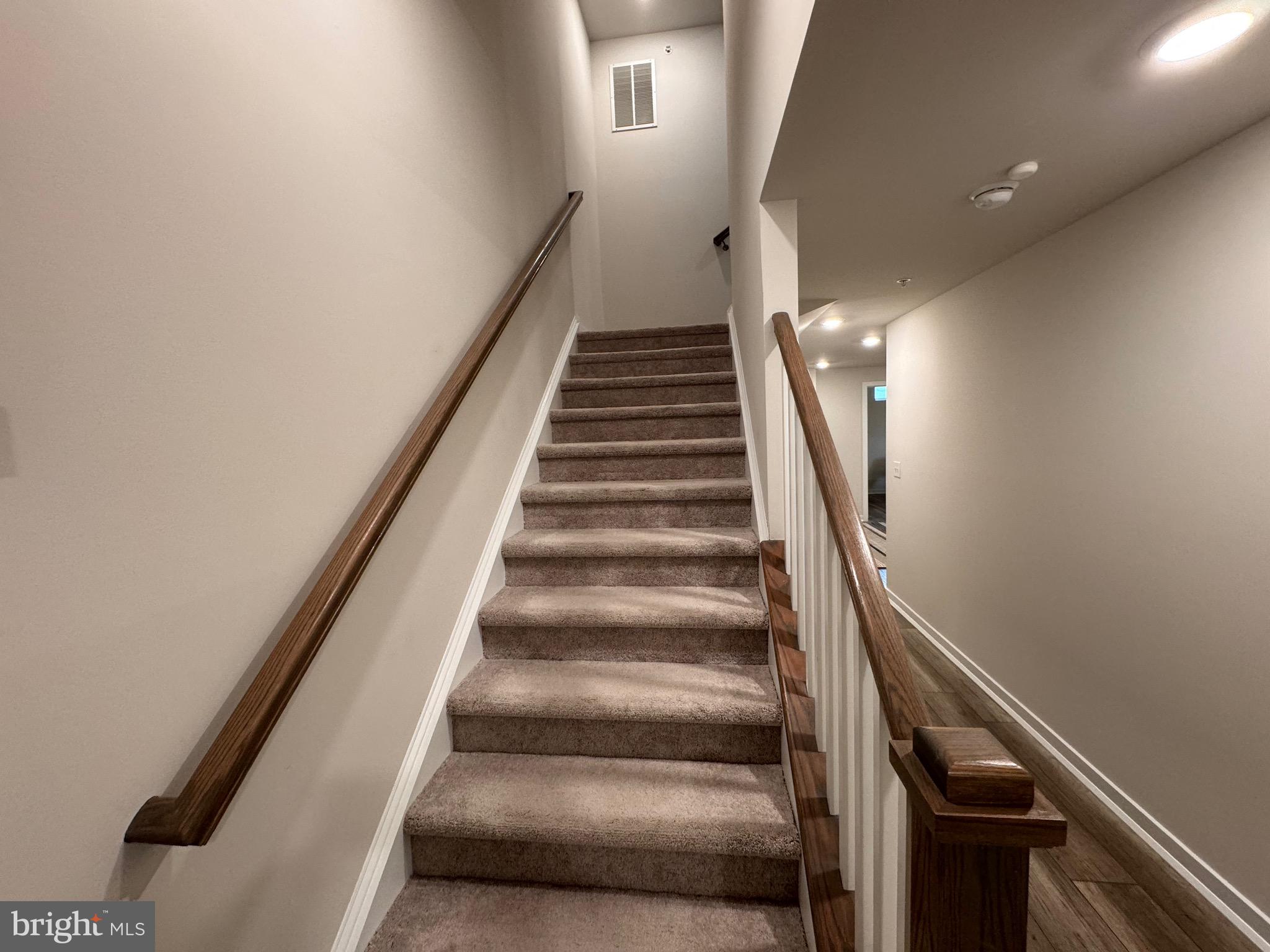 BROOKSIDE COURT AT UPPER SAUCON - Residential Lease