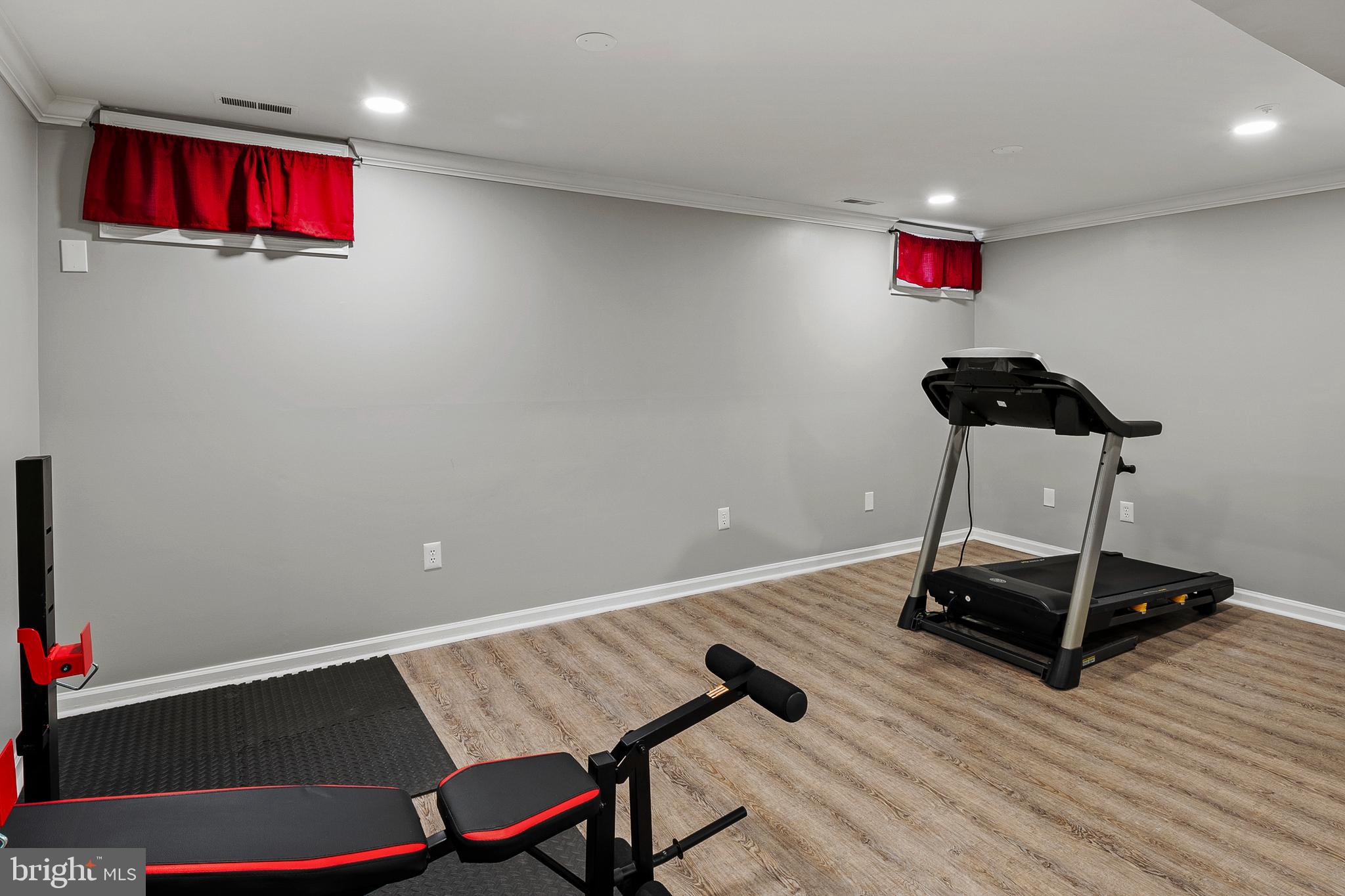 NEWTOWN - Residential