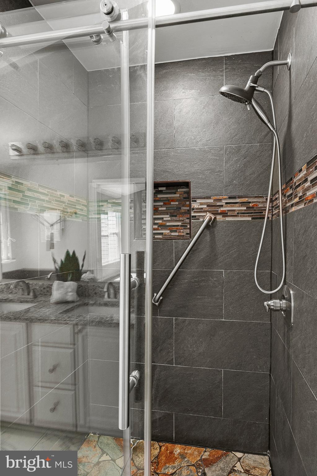 NEWTOWN - Residential