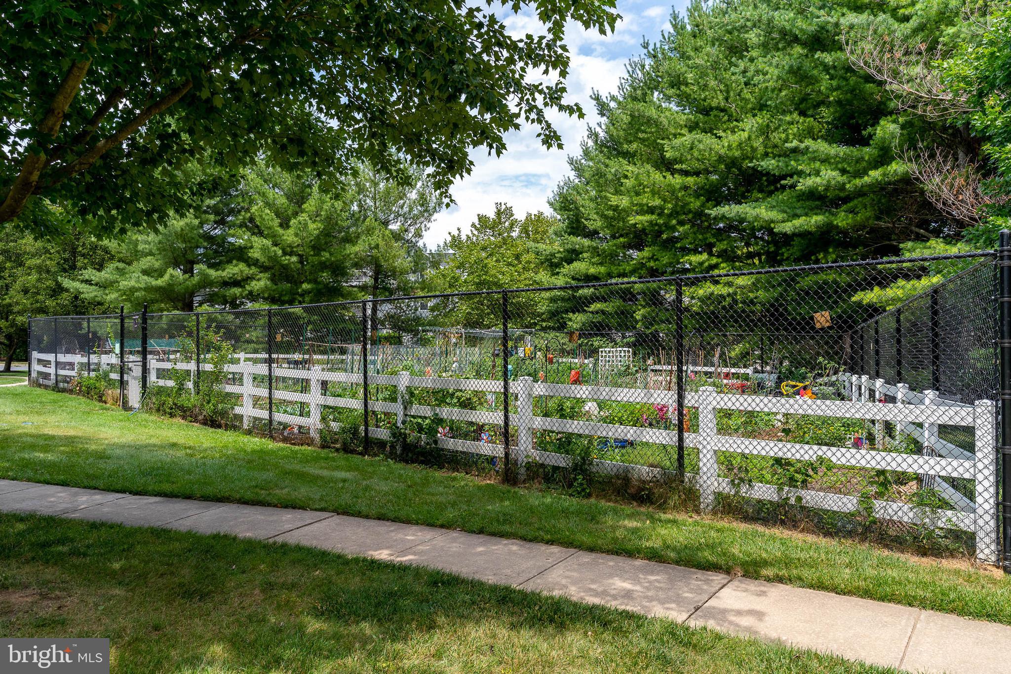 NEWTOWN - Residential