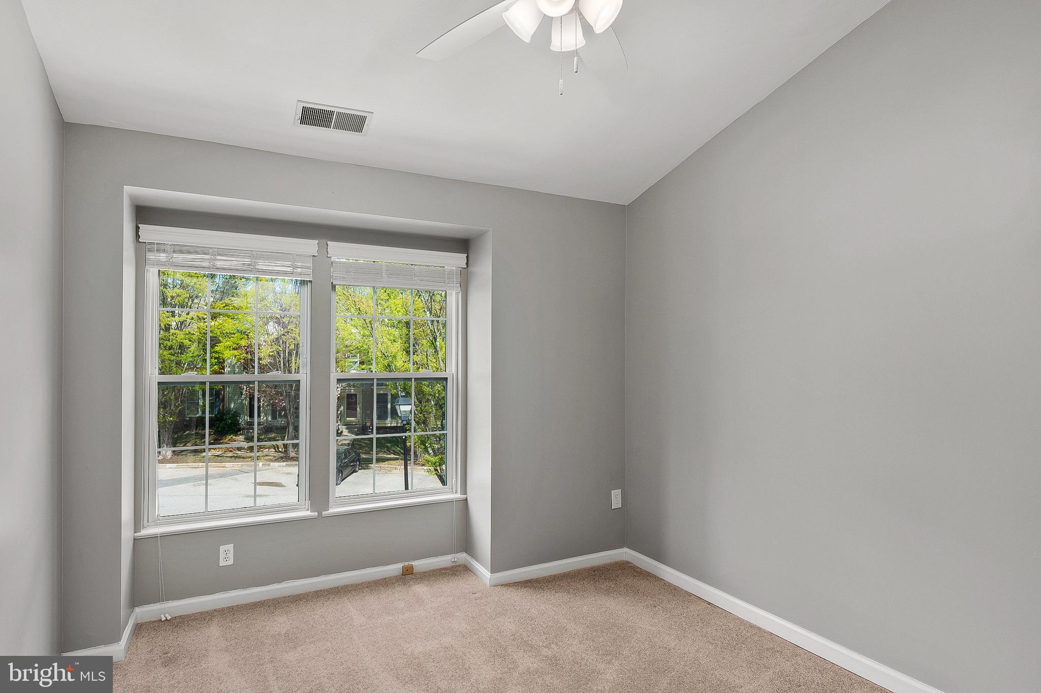 NEWTOWN - Residential