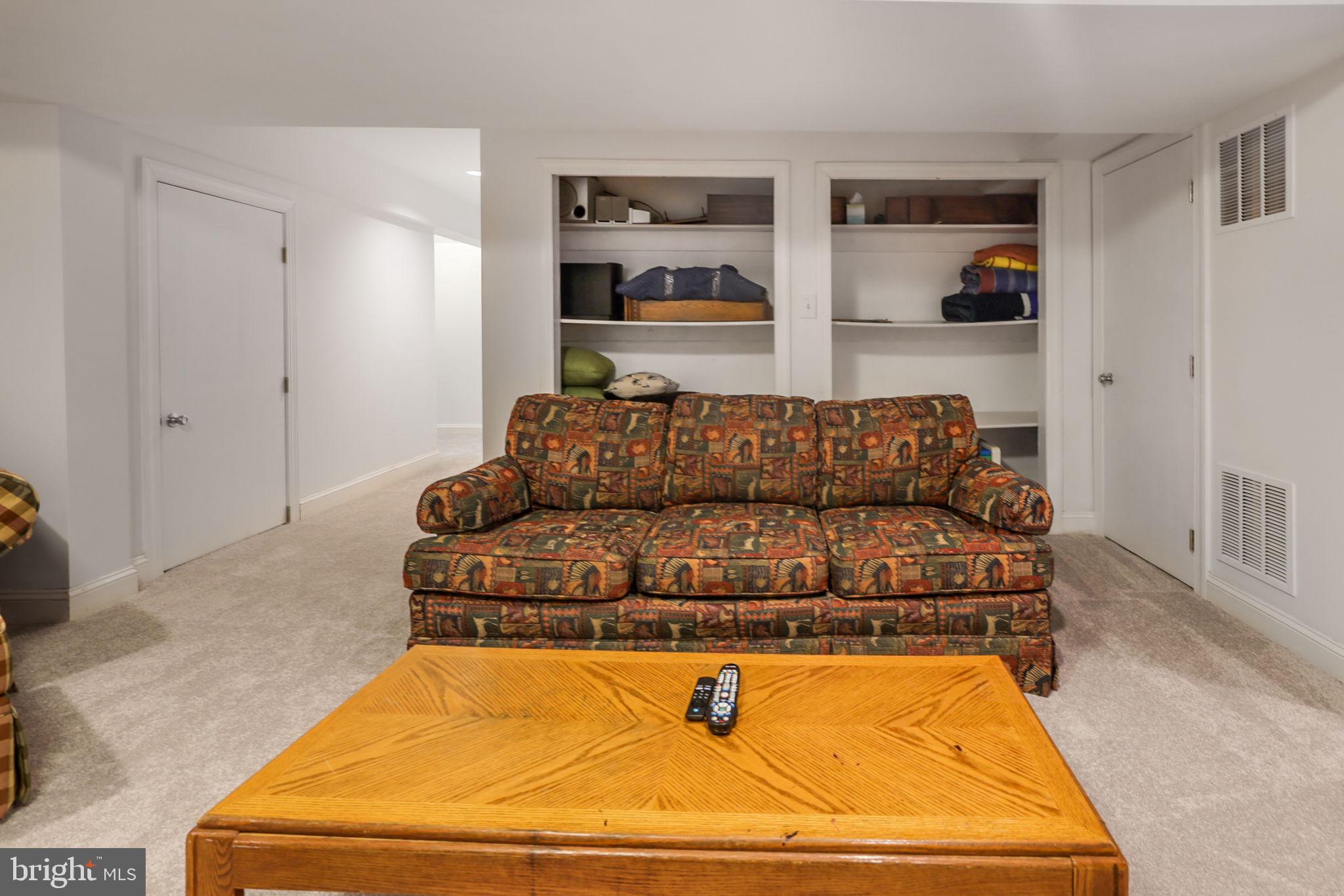 WELLINGTON - Residential