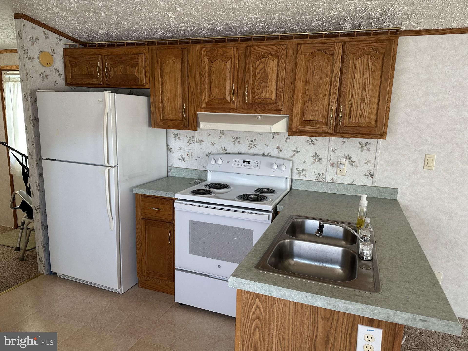 URBAN ACRES - Residential