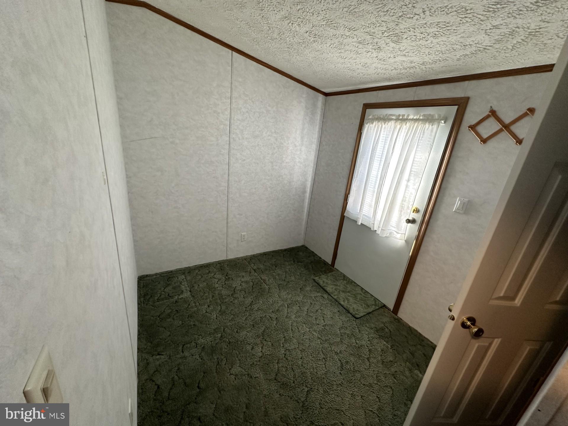 URBAN ACRES - Residential