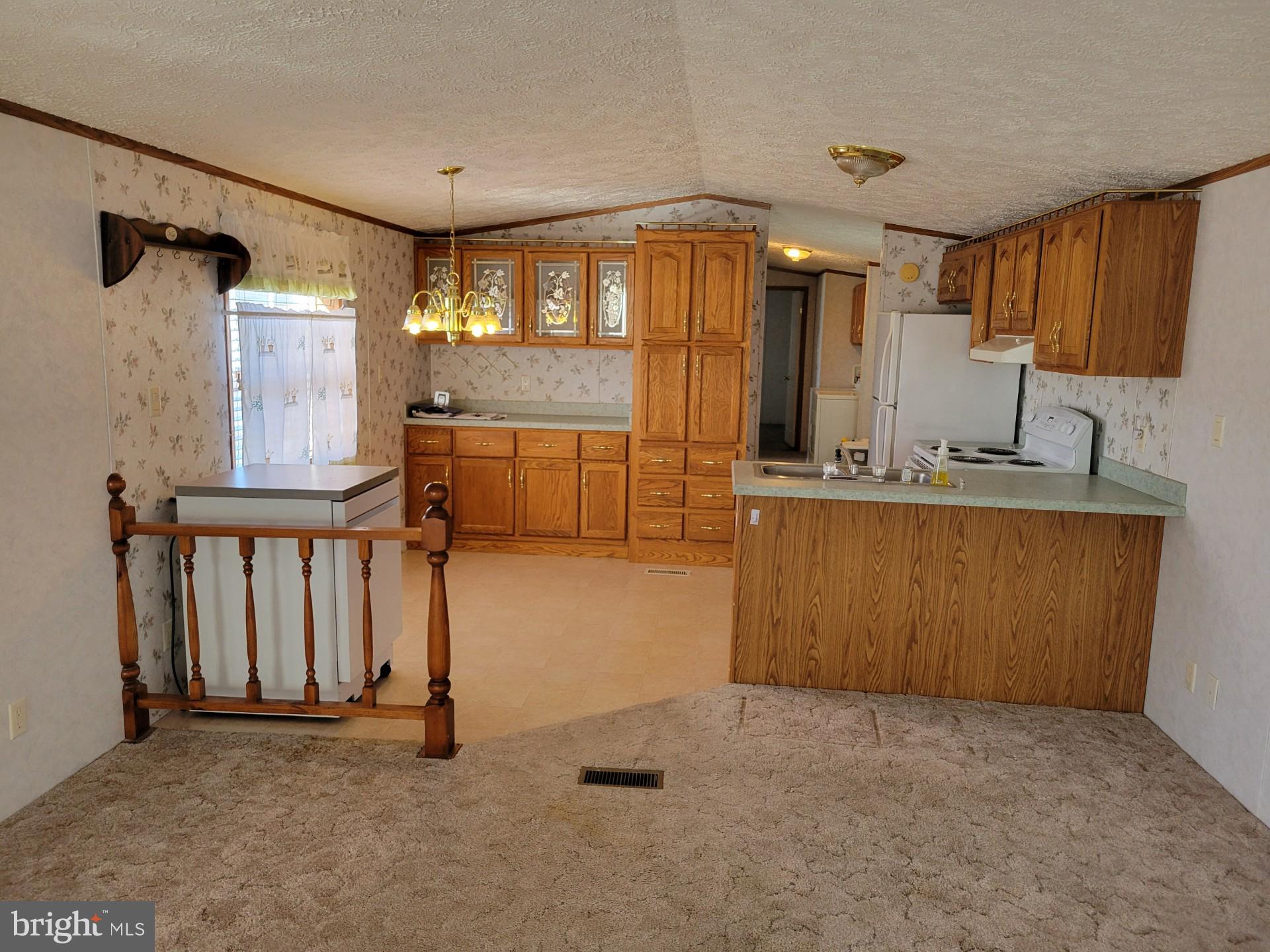 URBAN ACRES - Residential