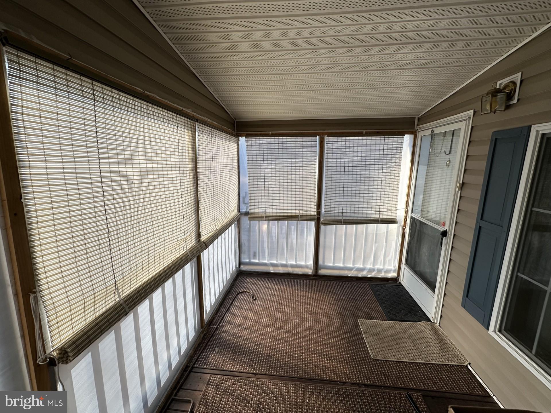 URBAN ACRES - Residential