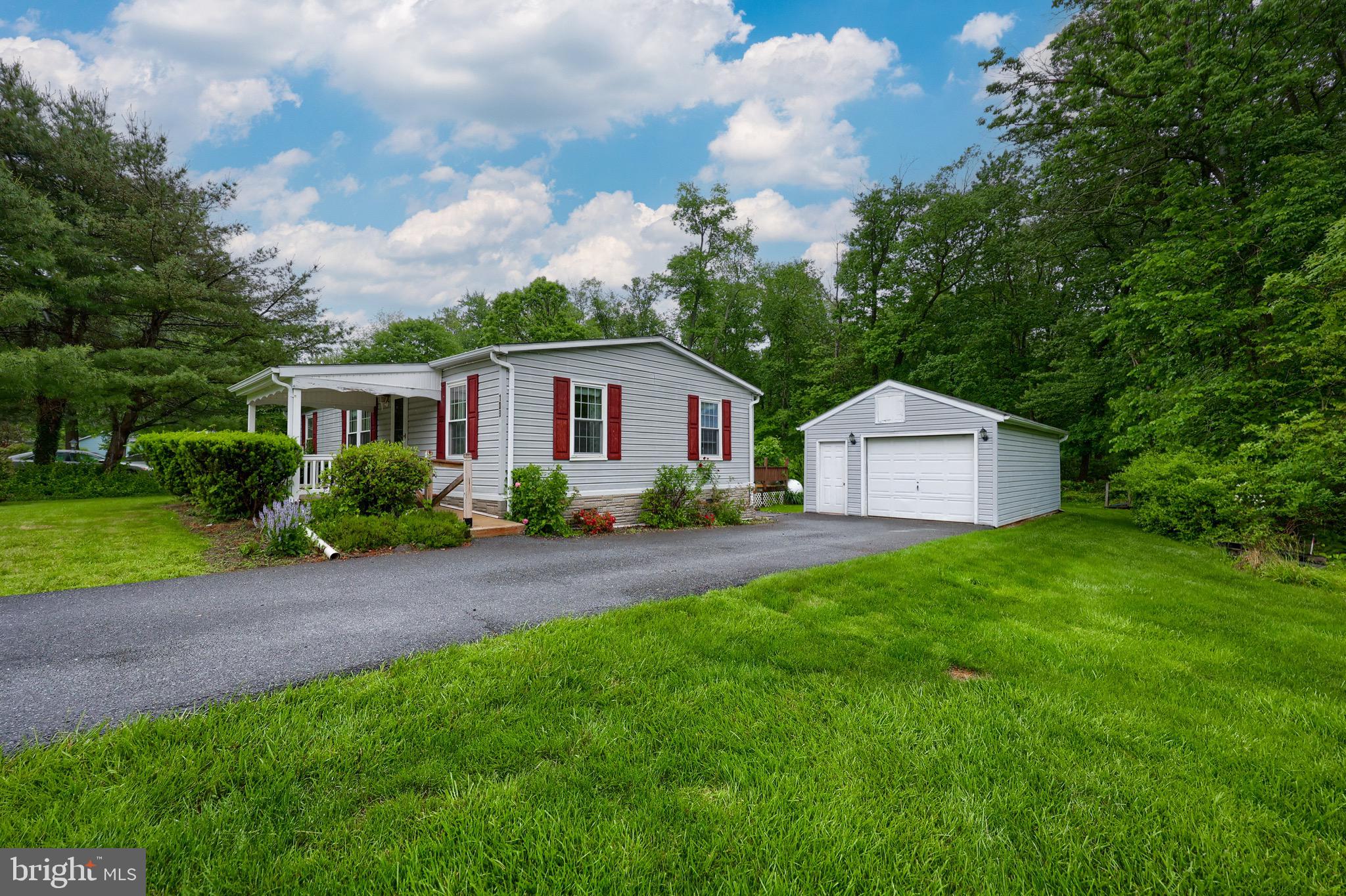 109 MAPLE AVENUE