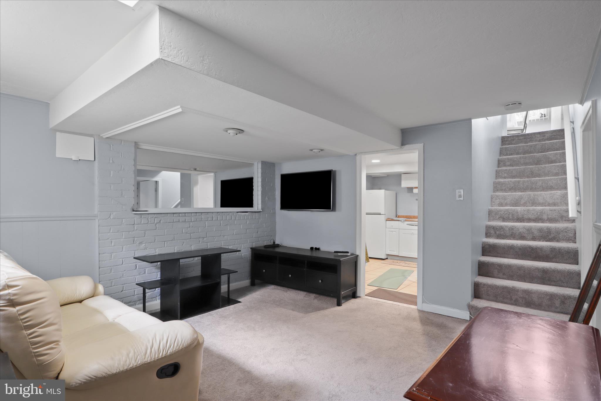 NORTHWOOD VILLAGE - Residential