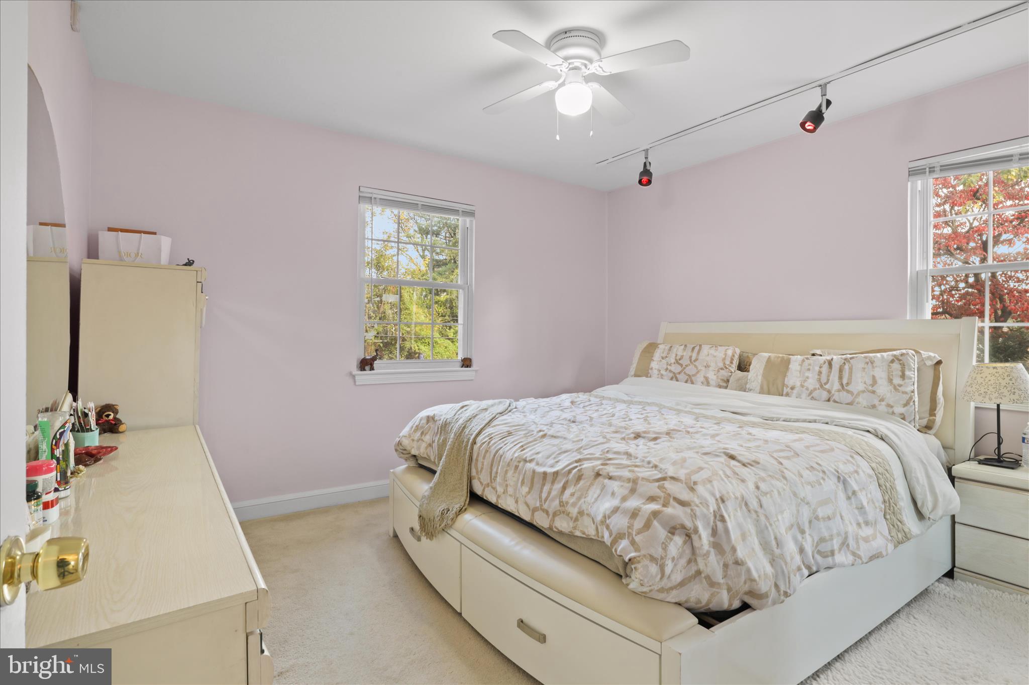 NORTHWOOD VILLAGE - Residential