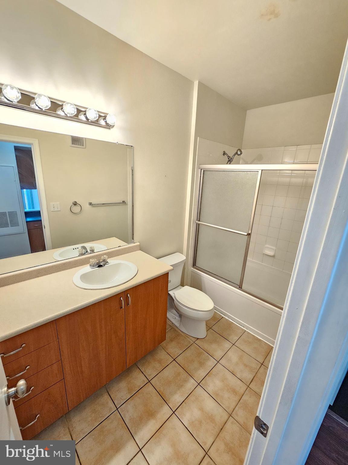 THE ASHMORE - Residential Lease