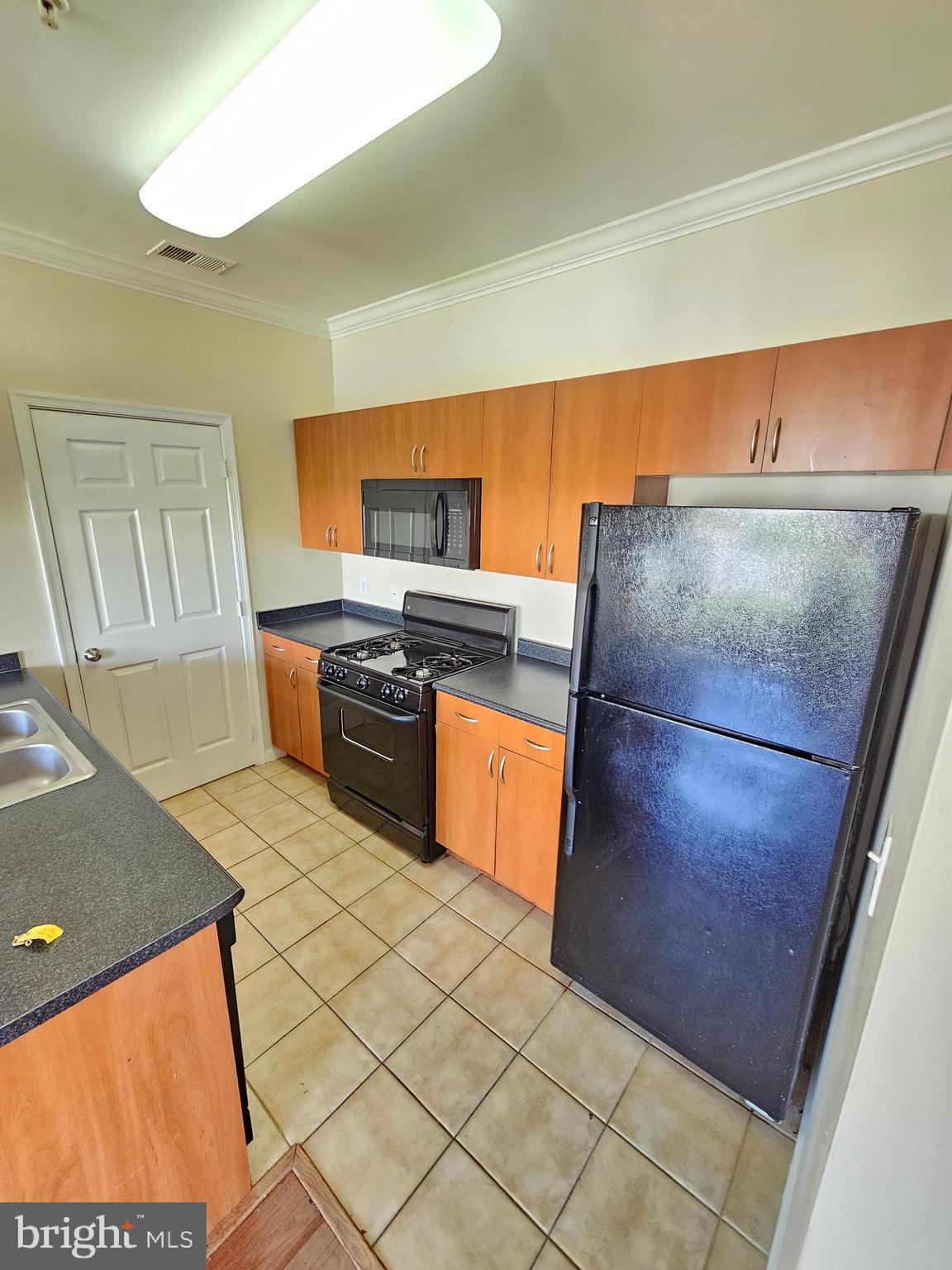 THE ASHMORE - Residential Lease