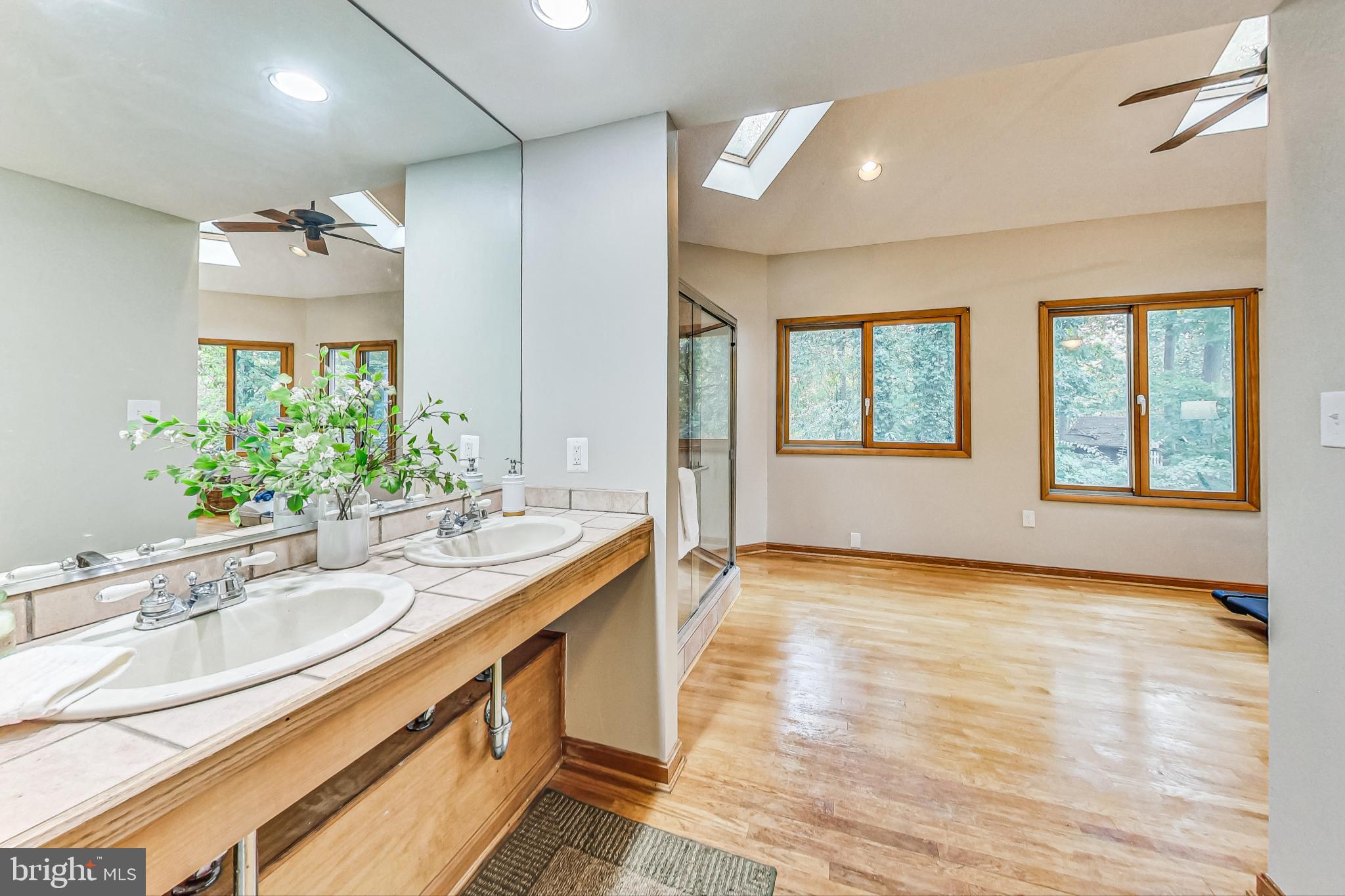 NORTH HILLS - Residential