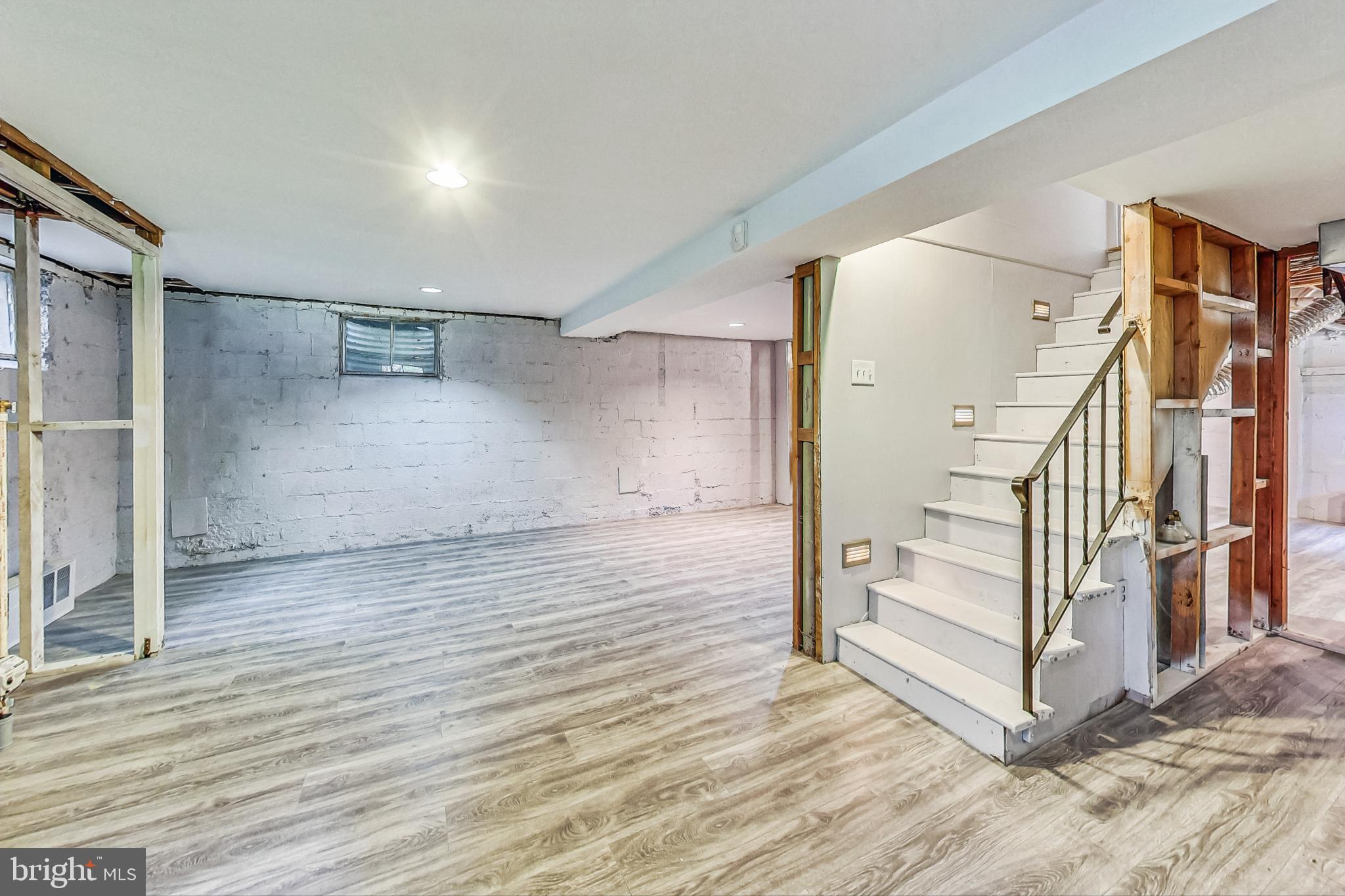 NORTH HILLS - Residential