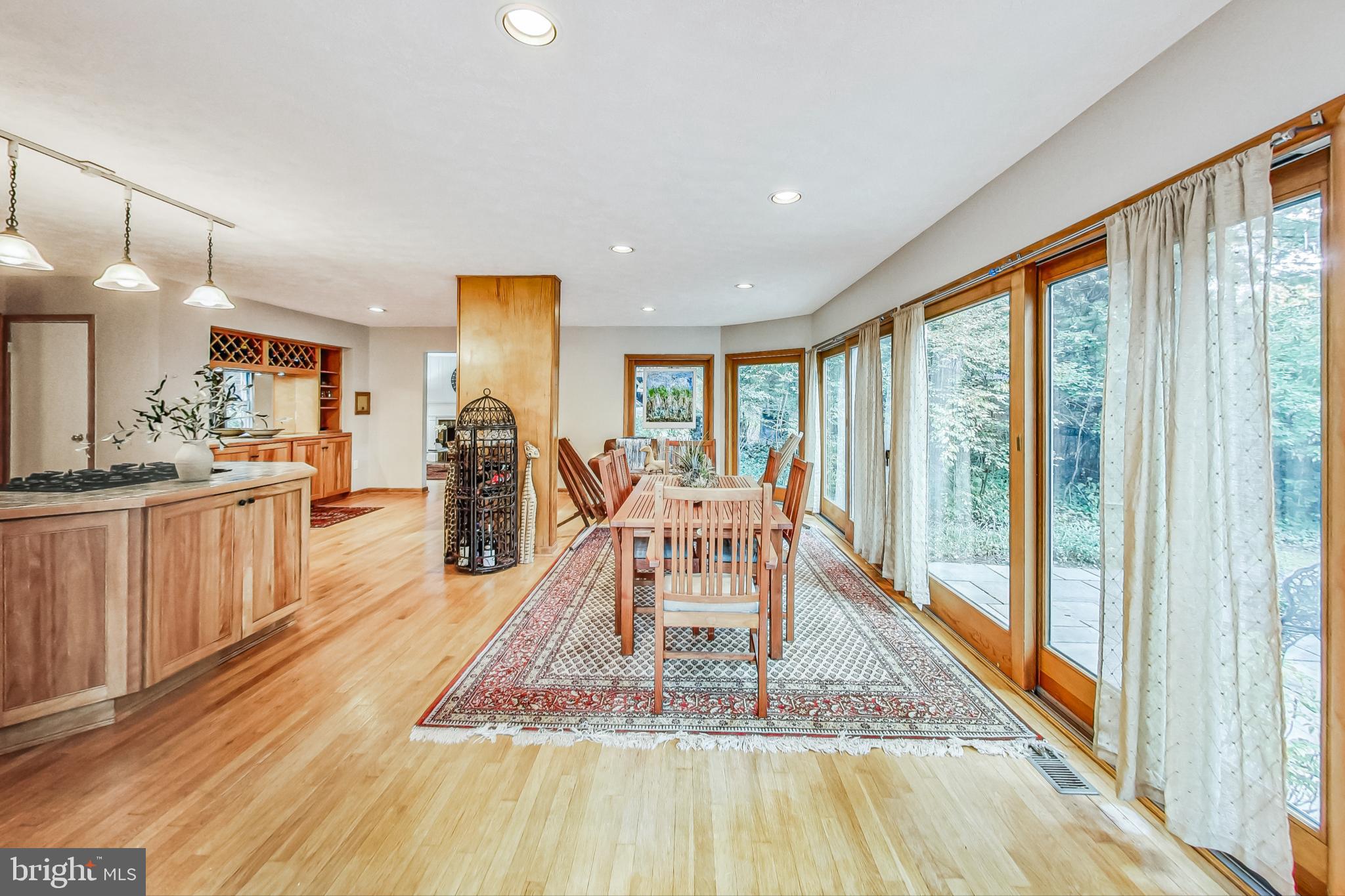 NORTH HILLS - Residential