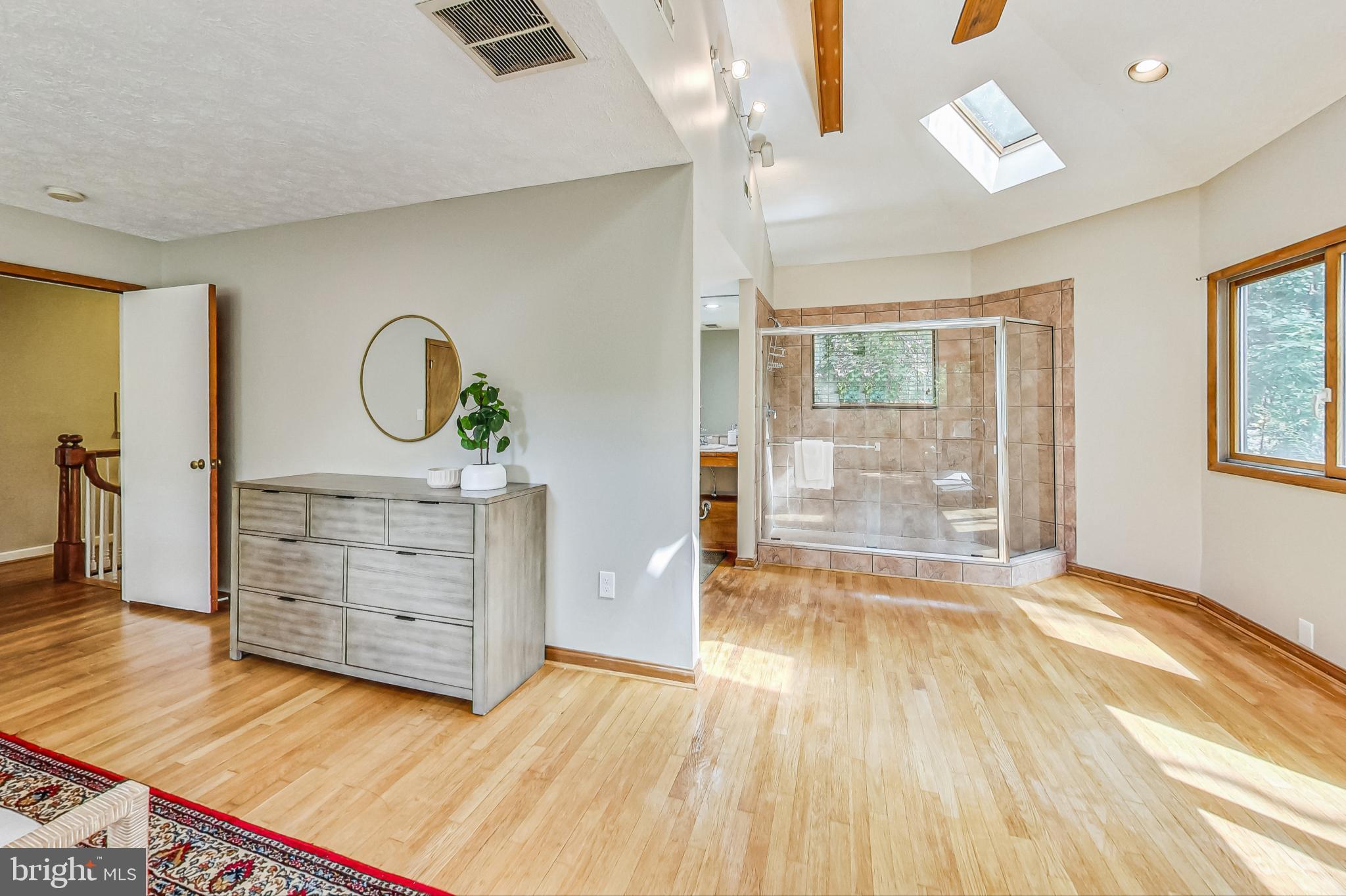 NORTH HILLS - Residential