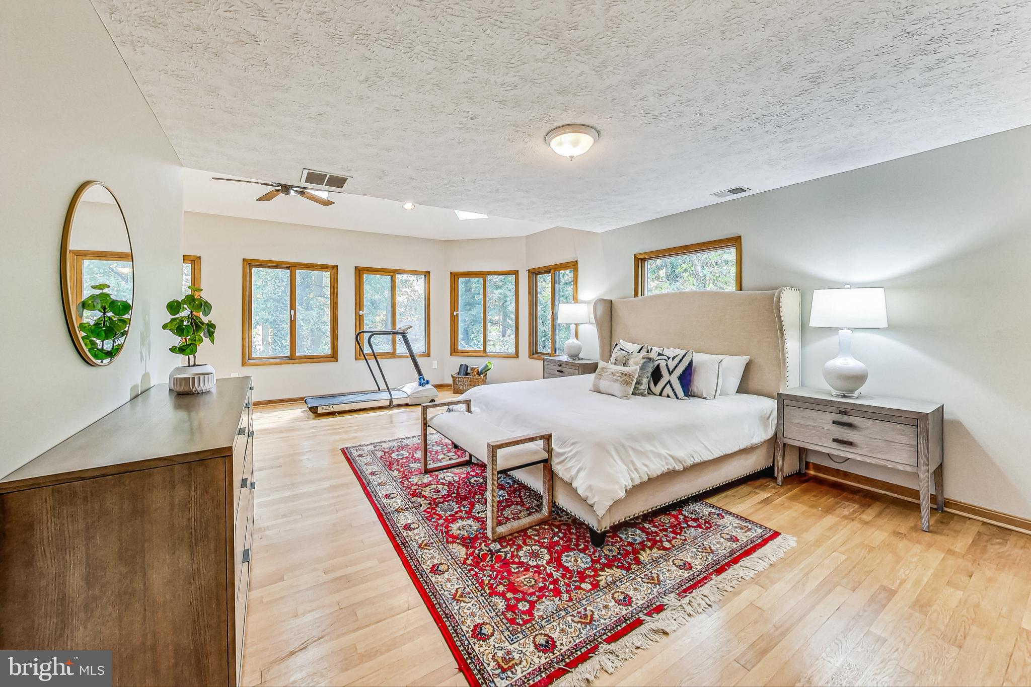 NORTH HILLS - Residential