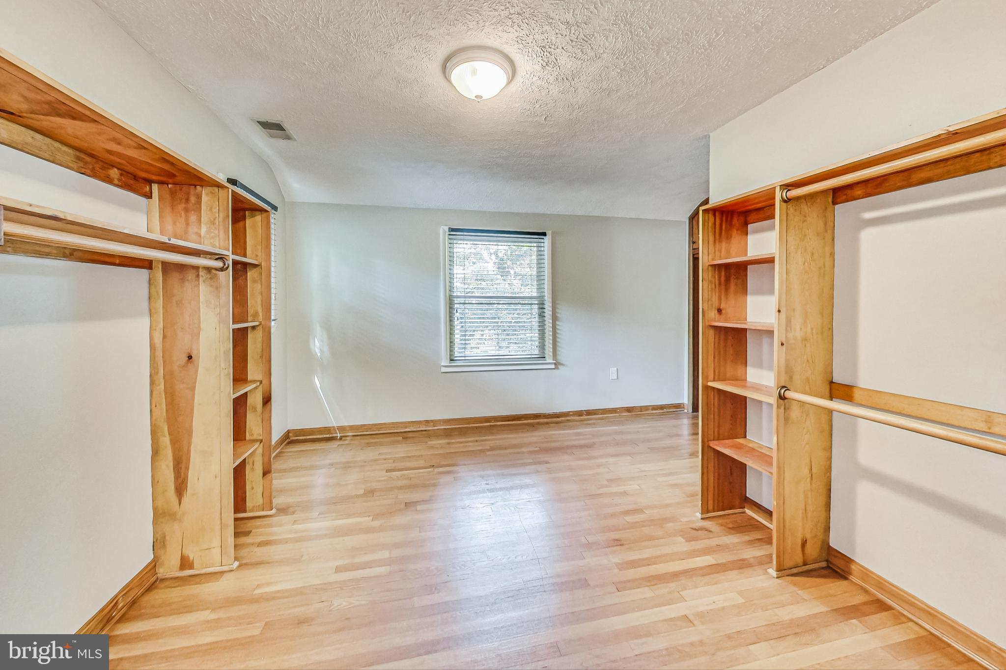 NORTH HILLS - Residential