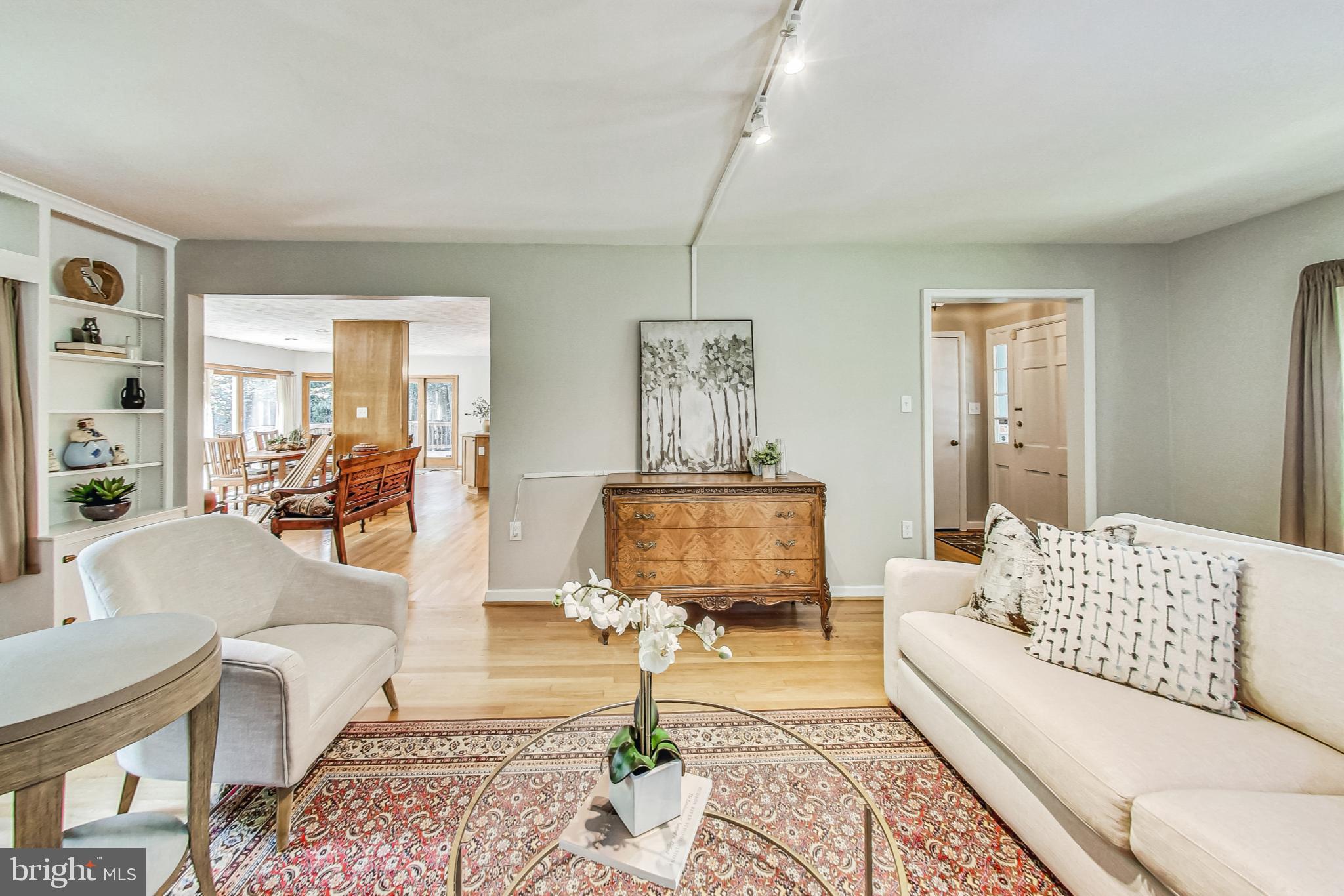 NORTH HILLS - Residential