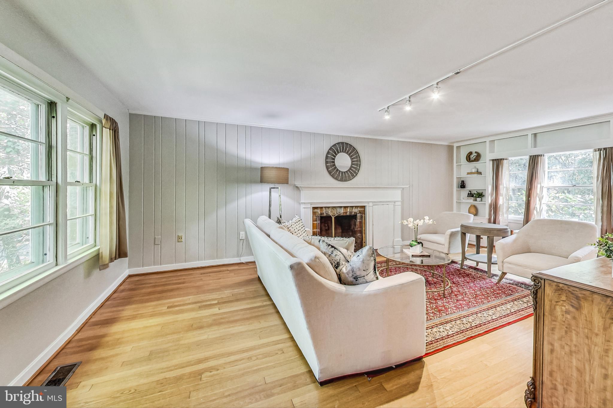 NORTH HILLS - Residential