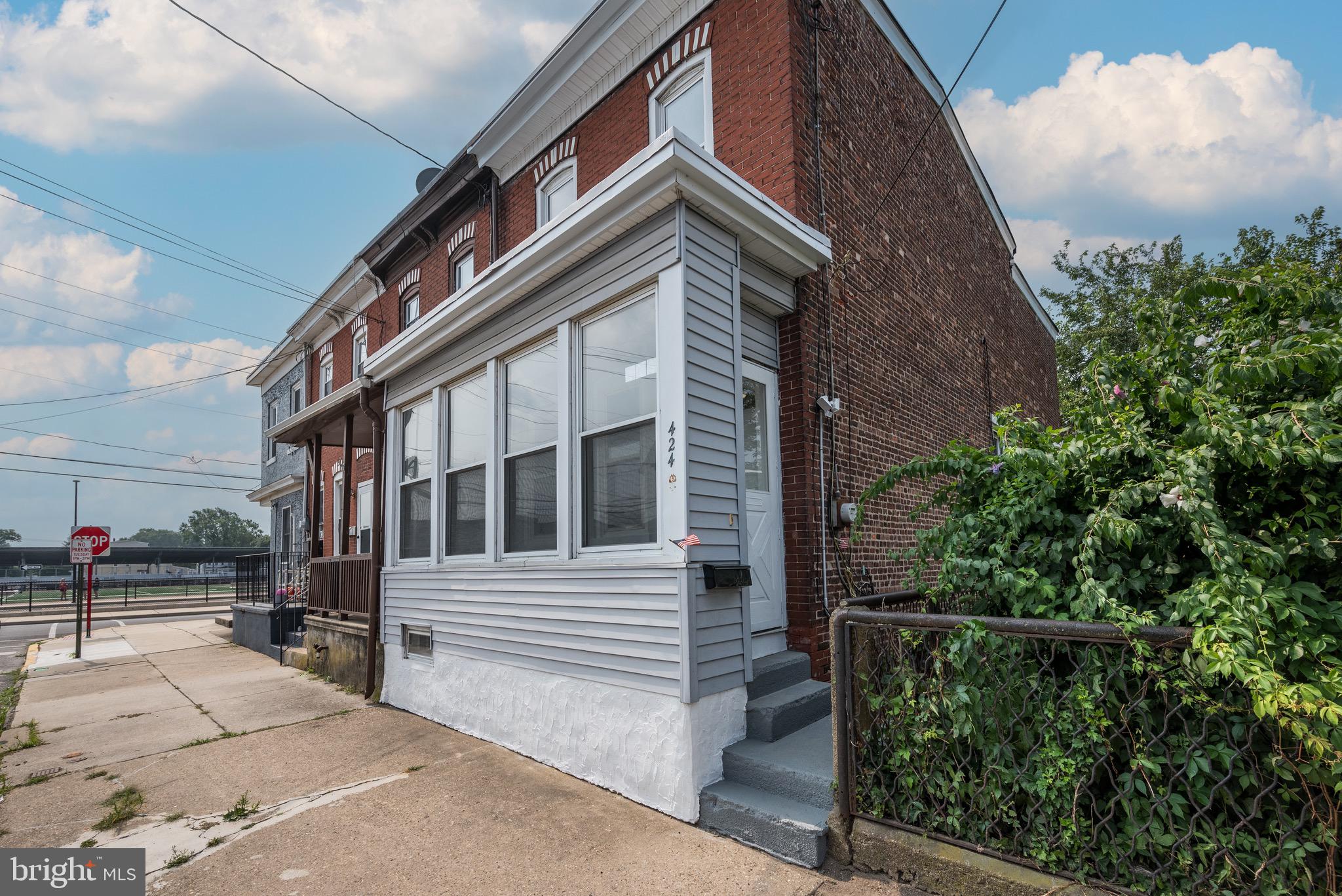 424 HUNTER STREET