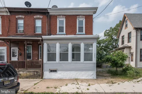 424 Hunter Street, Gloucester City, NJ MLS: NJCD2099306