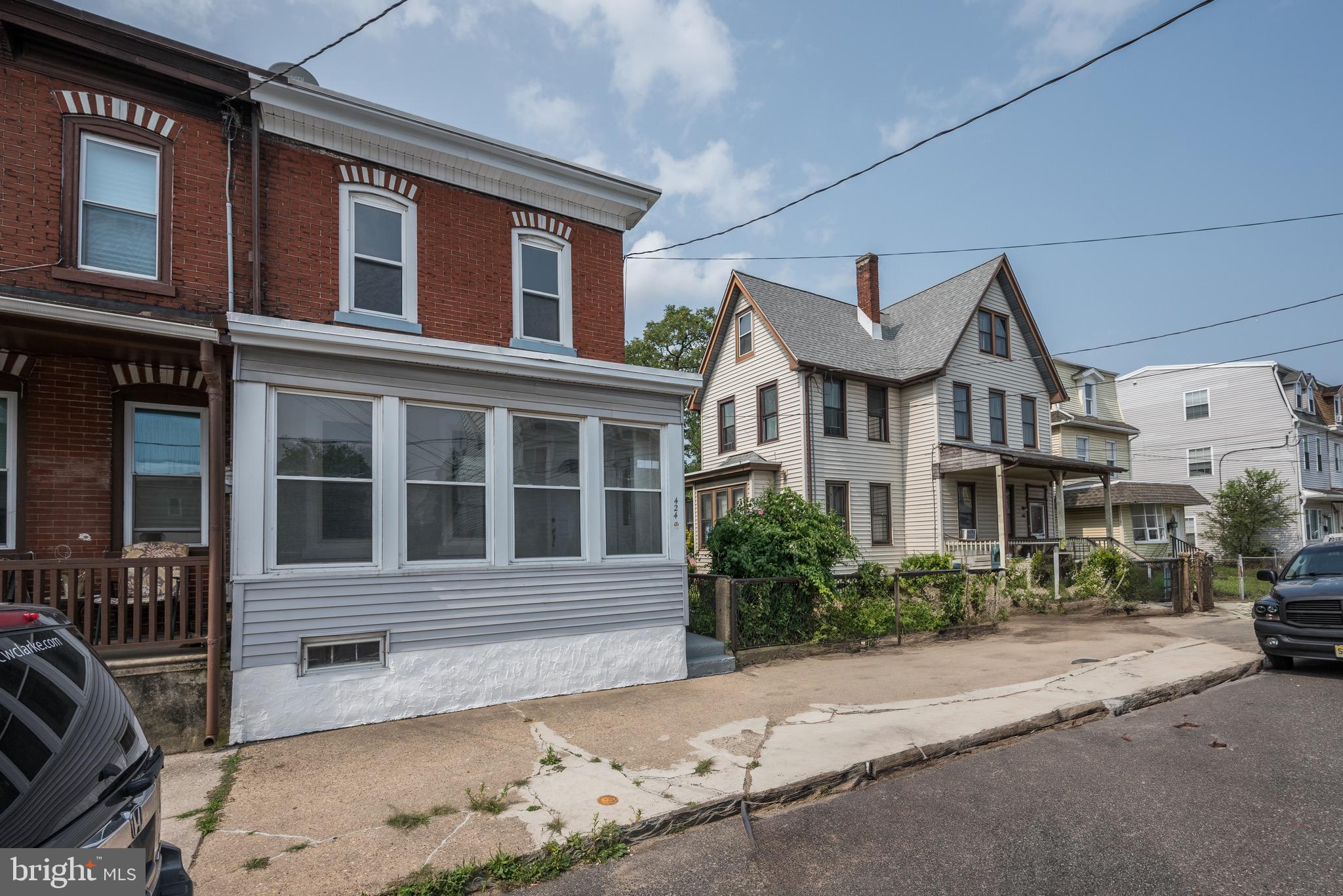 424 HUNTER STREET