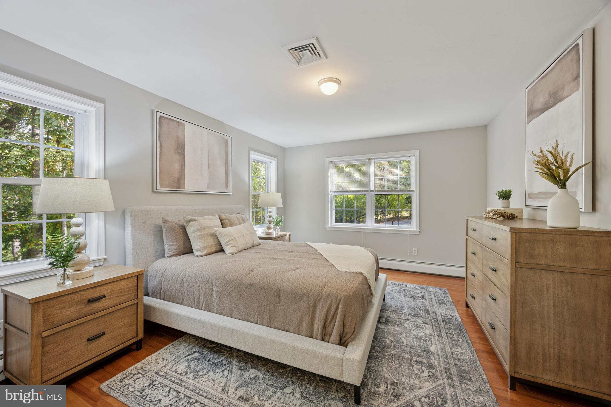 WAYNEWOOD - Residential