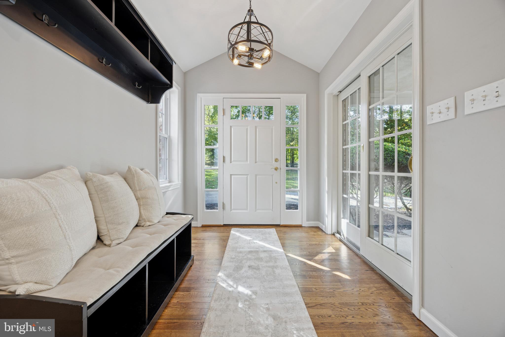 WAYNEWOOD - Residential