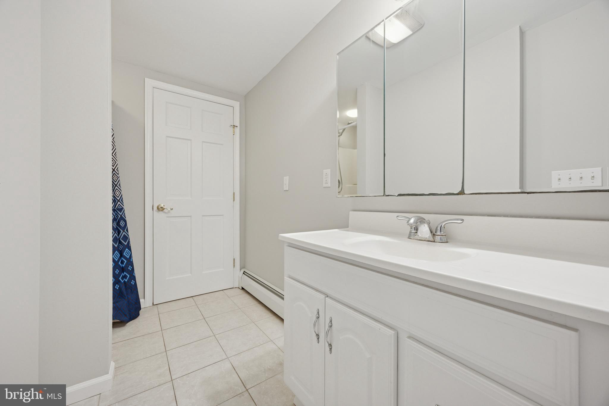 WAYNEWOOD - Residential