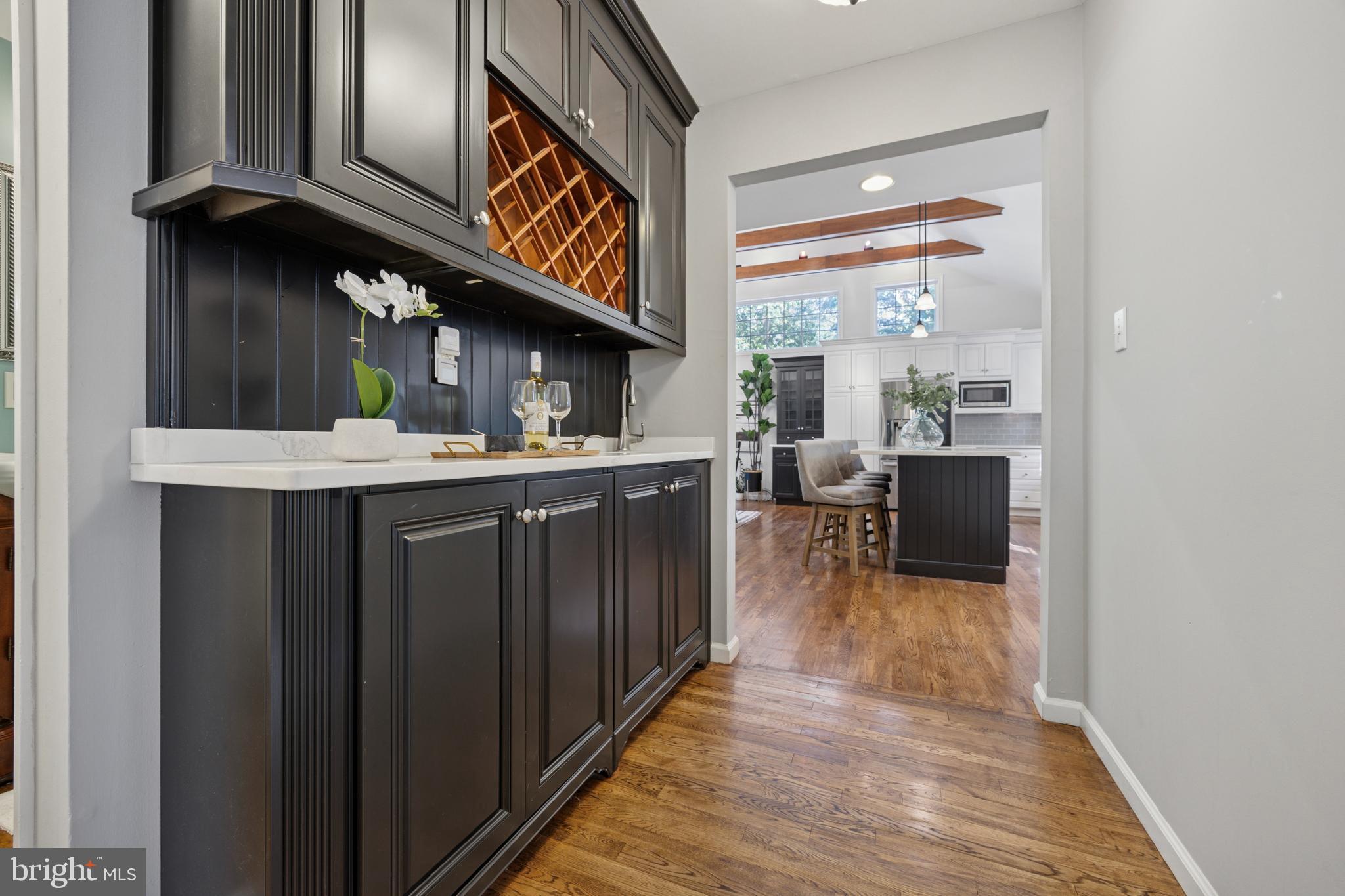 WAYNEWOOD - Residential