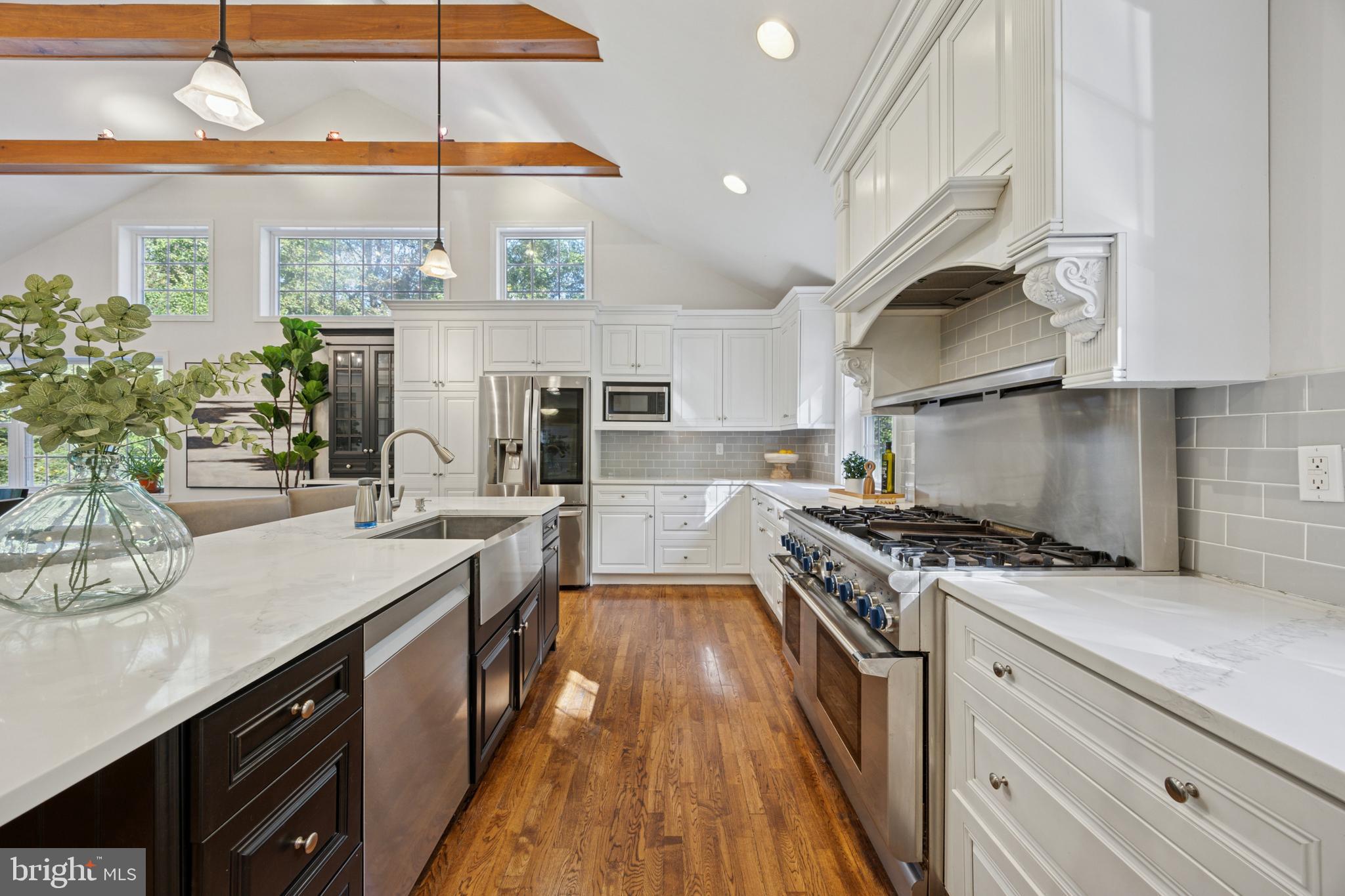 WAYNEWOOD - Residential