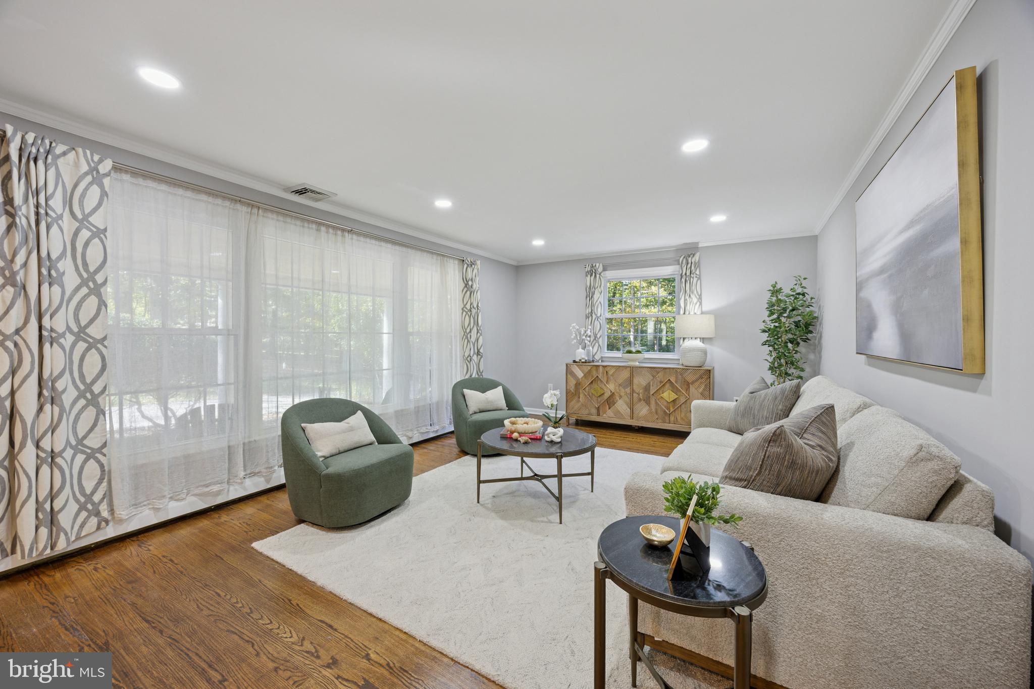 WAYNEWOOD - Residential