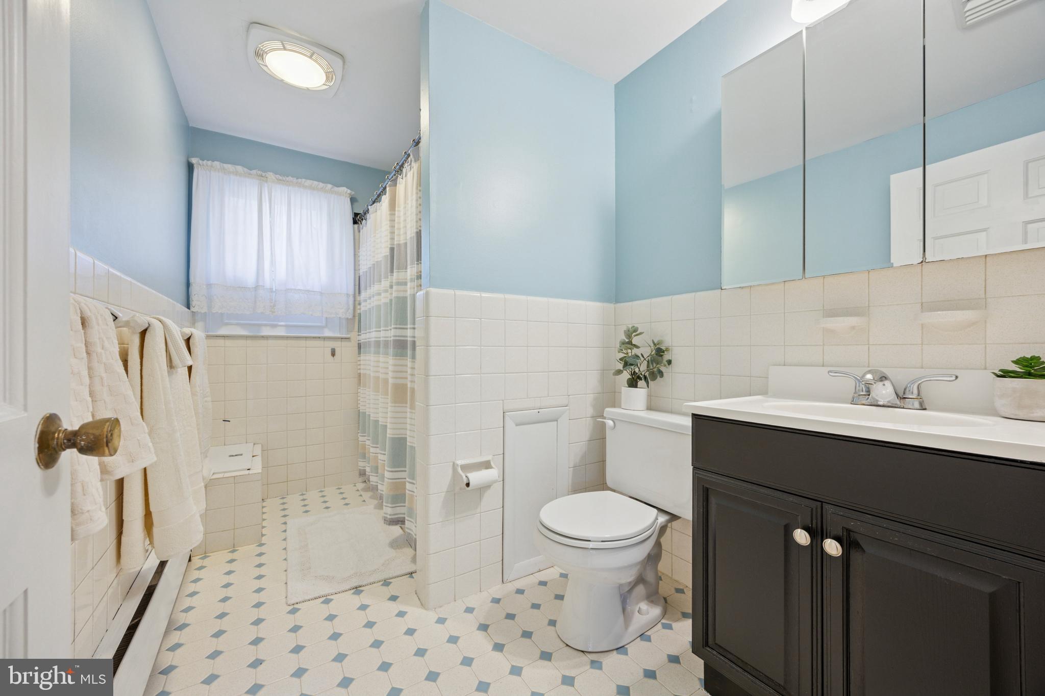 WAYNEWOOD - Residential