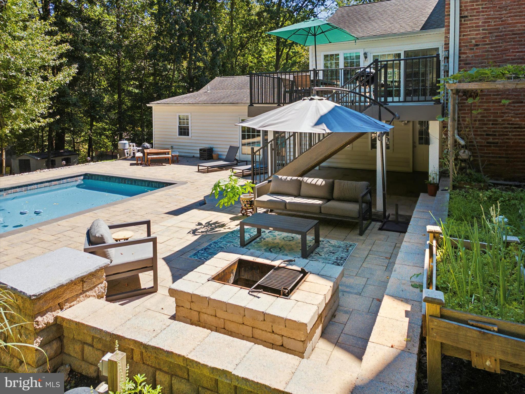 WAYNEWOOD - Residential