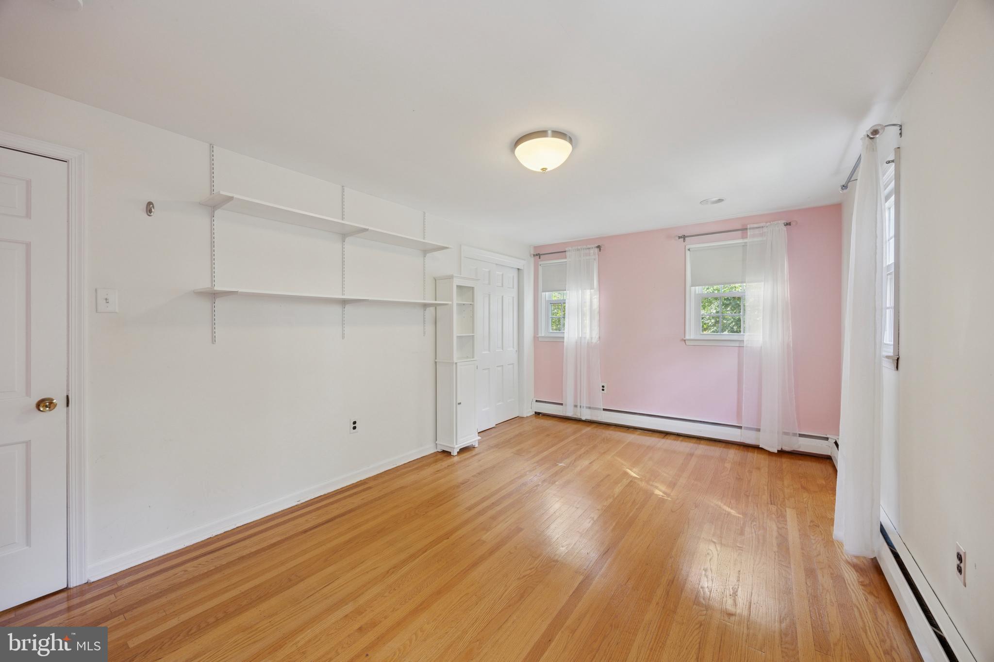 WAYNEWOOD - Residential