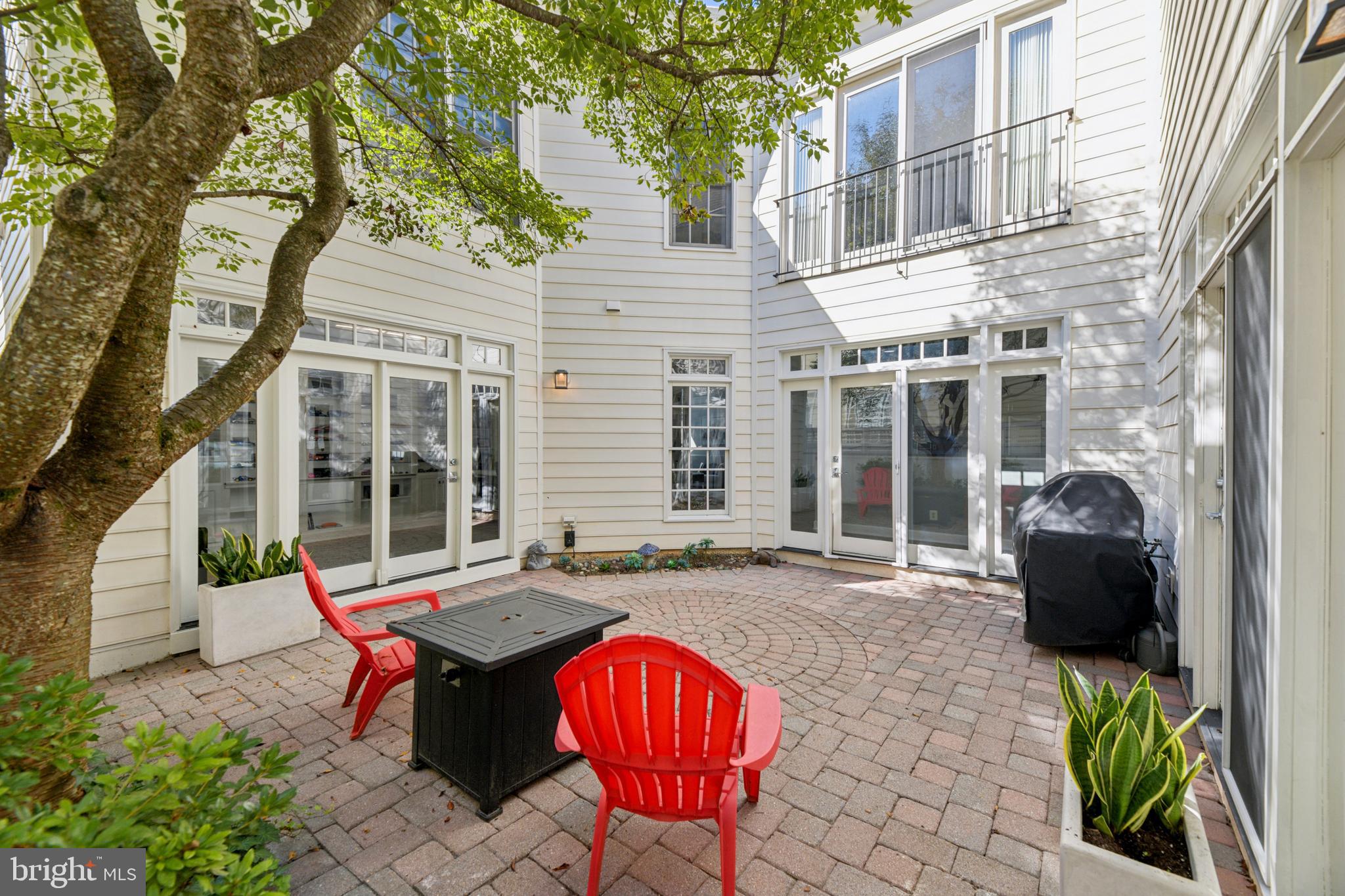 FALLSGROVE - Residential