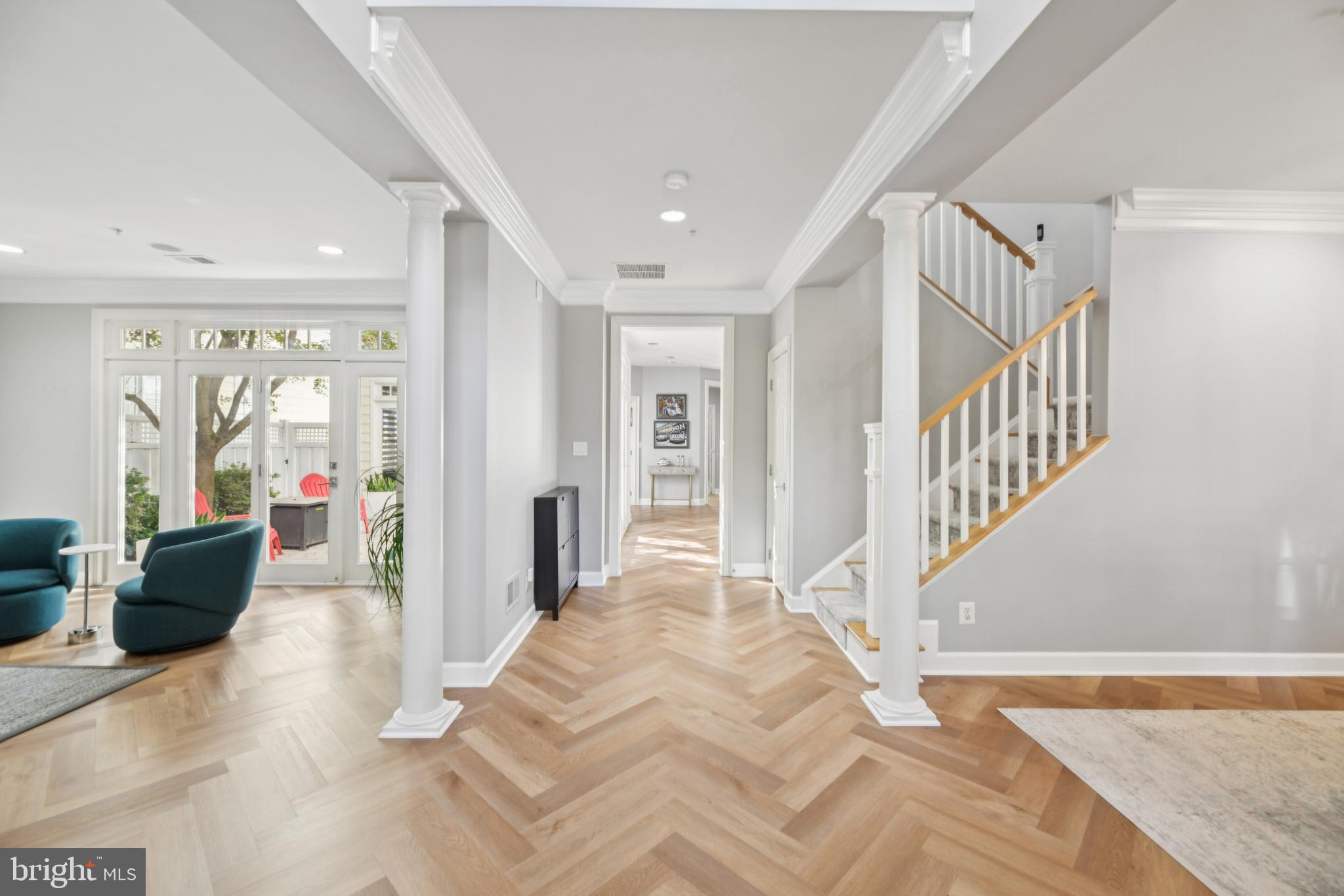 504 GOLDEN OAK TERRACE