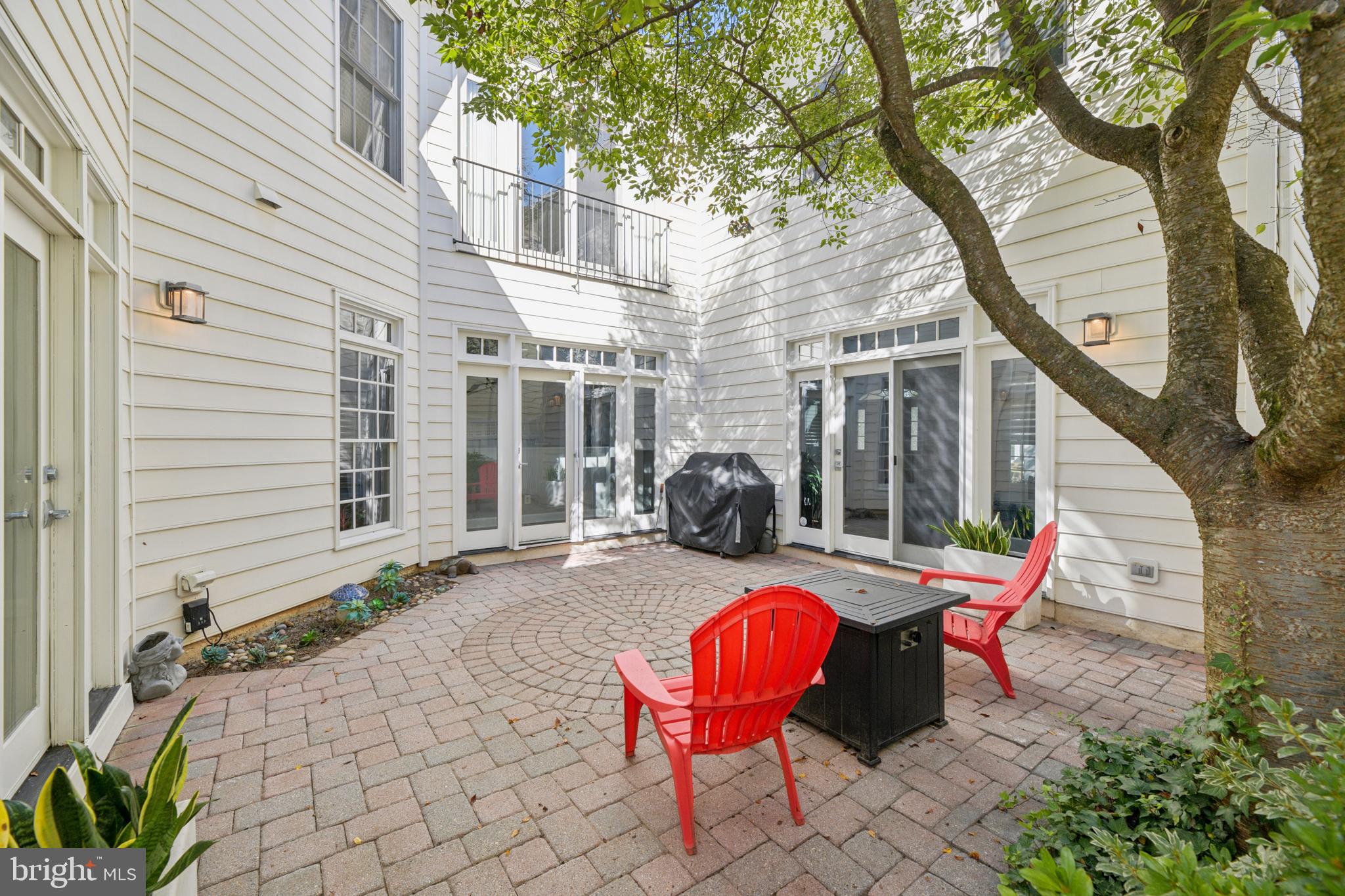 FALLSGROVE - Residential