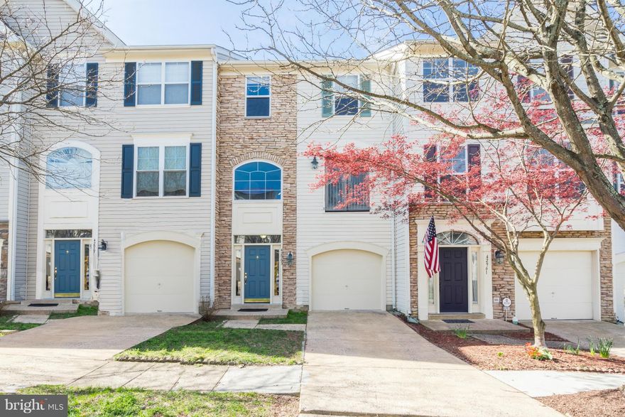 Lovely stone/vinyl siding front townhome in sought after South Riding. 3BR/2.55BA. 3 lvl. 1 car garage. Light and bright throughout.  Spacious open floor plan, kitchen w/Granite Countertops, breakfast area w/access to the large maintenance free deck, Great sized bedrooms w/generous closet space.Close to shopping, restaurants, schools, commuter routes & more. LOTS of South Riding amenities