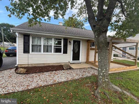 Homes For Sale - 528 S Maple Avenue<br/> Burlington County, MAPLE SHADE, NJ 08052