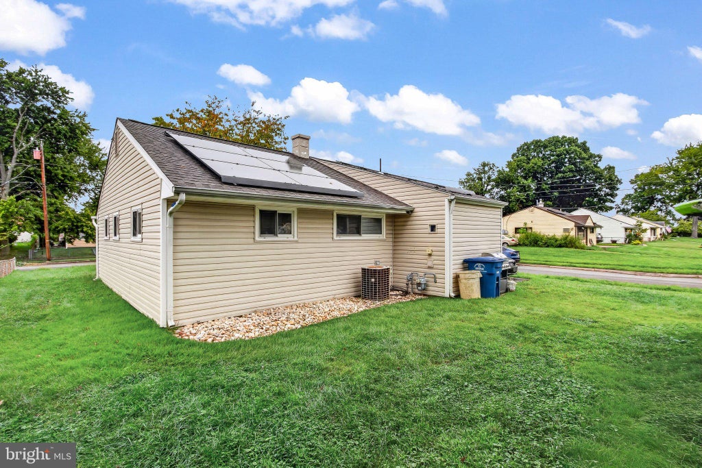 Photo of 528 S Maple Avenue, MAPLE SHADE, NJ 08052 (MLS # NJBL2119658)