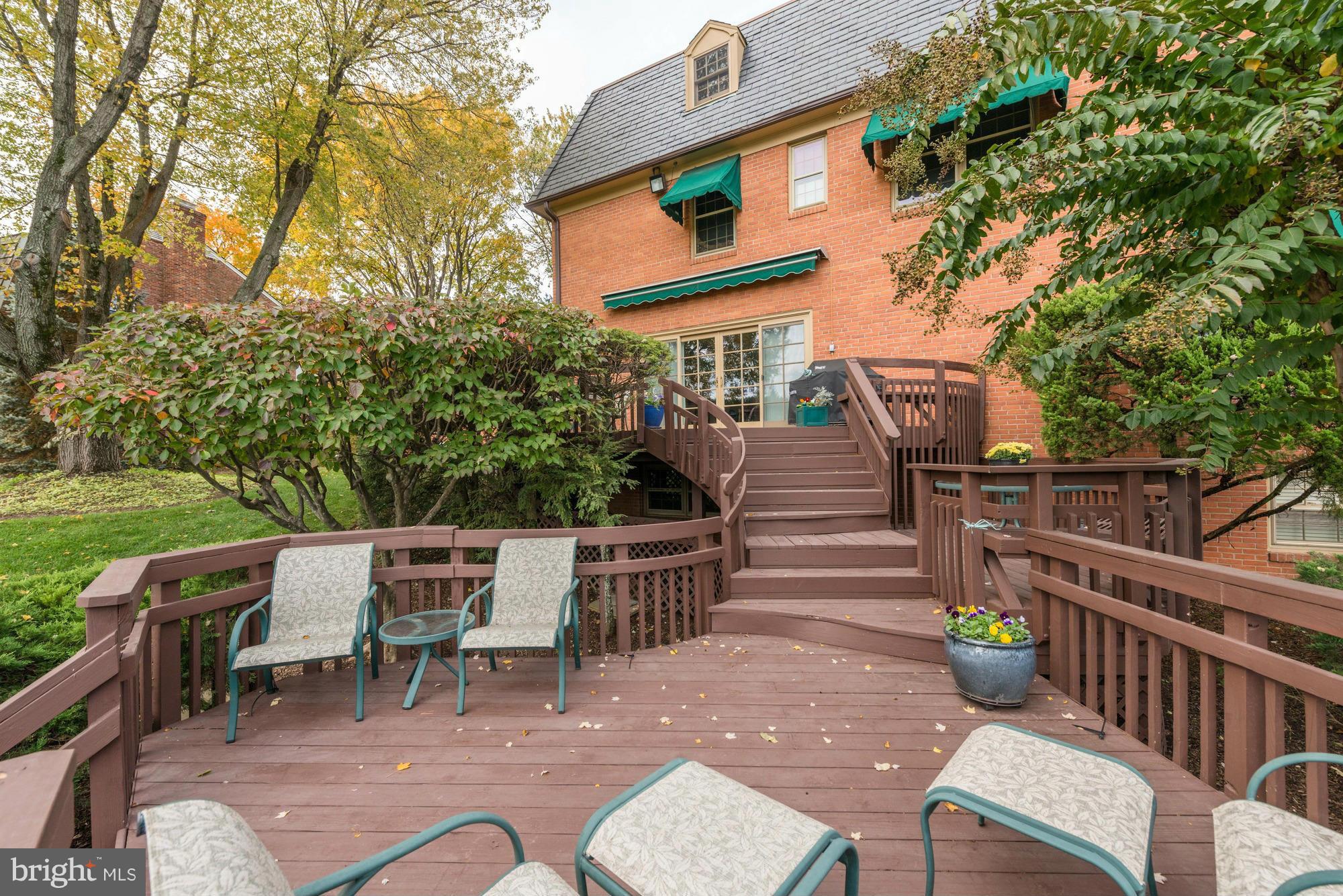 MCAULEY PARK - Residential